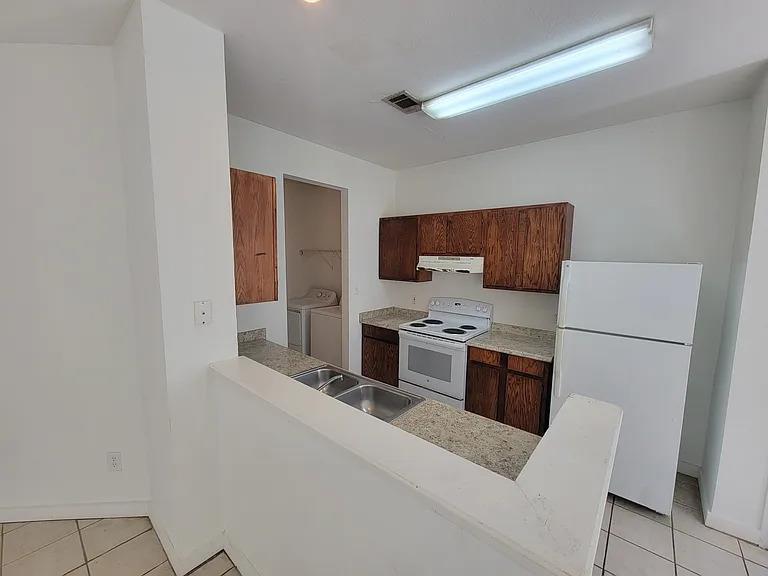 814 Sagewood Trl, San Marcos, TX 78666