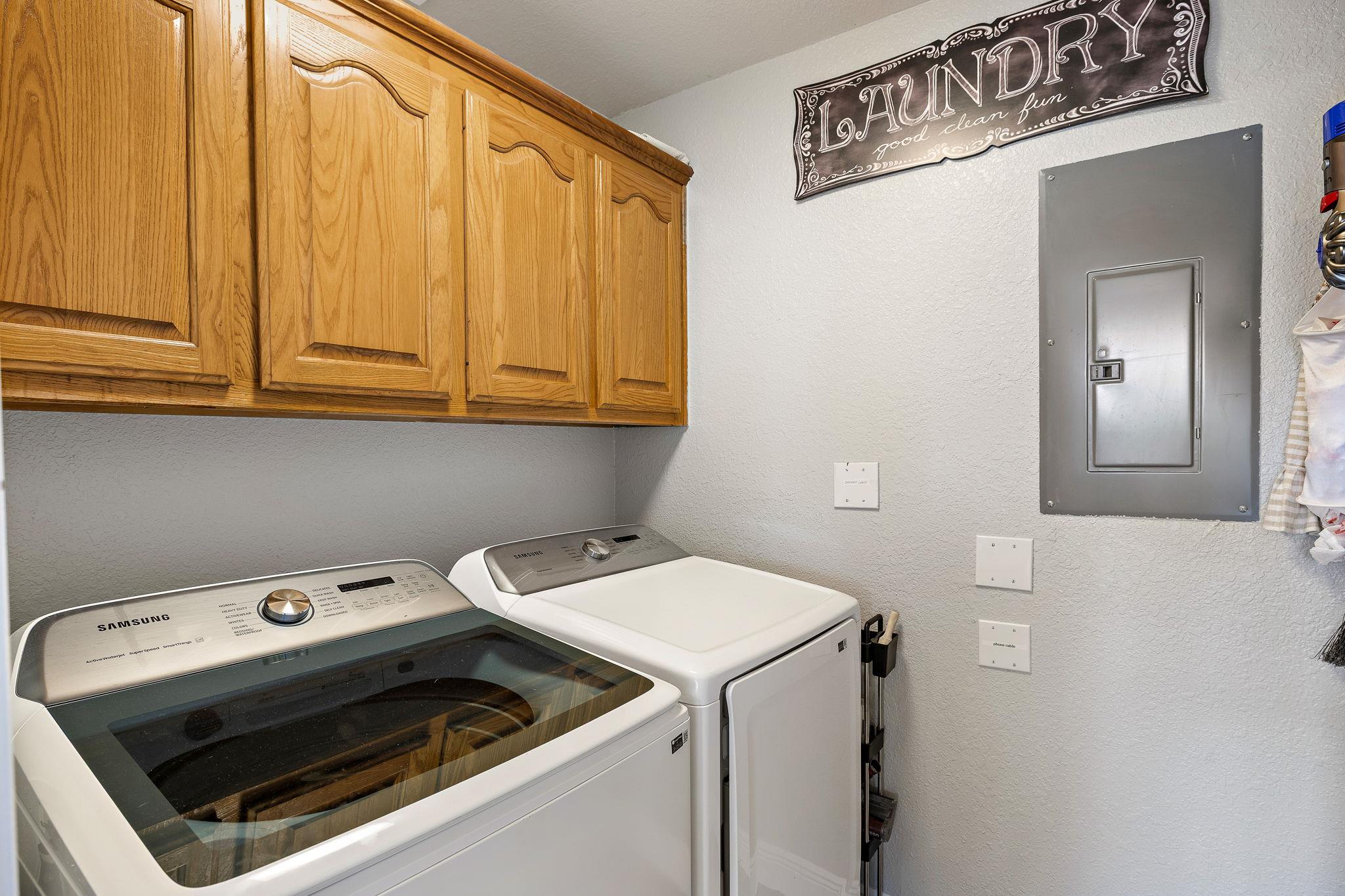 108 Independence Dr, Liberty Hill, TX 78642