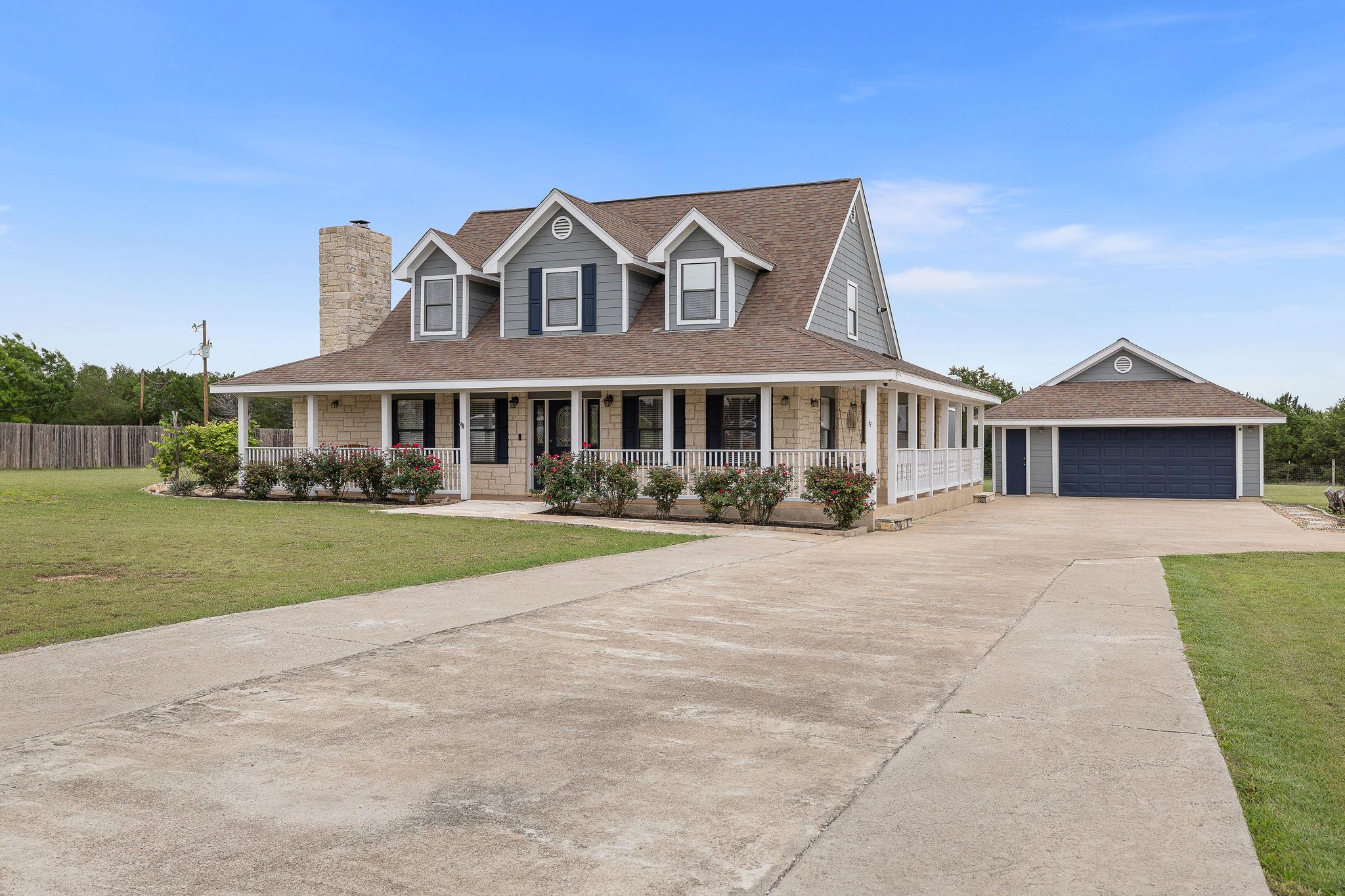 108 Independence Dr, Liberty Hill, TX 78642