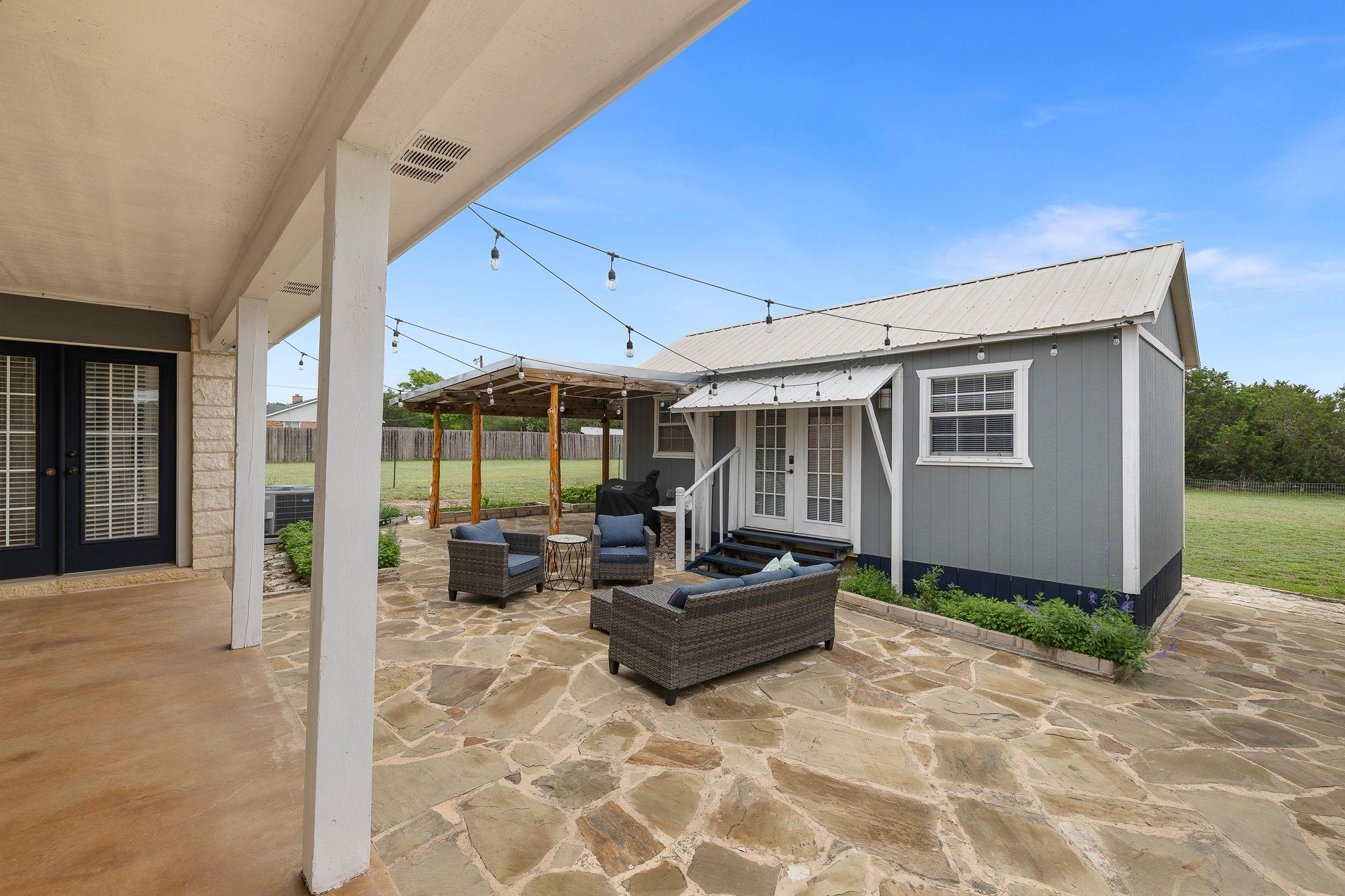 108 Independence Dr, Liberty Hill, TX 78642