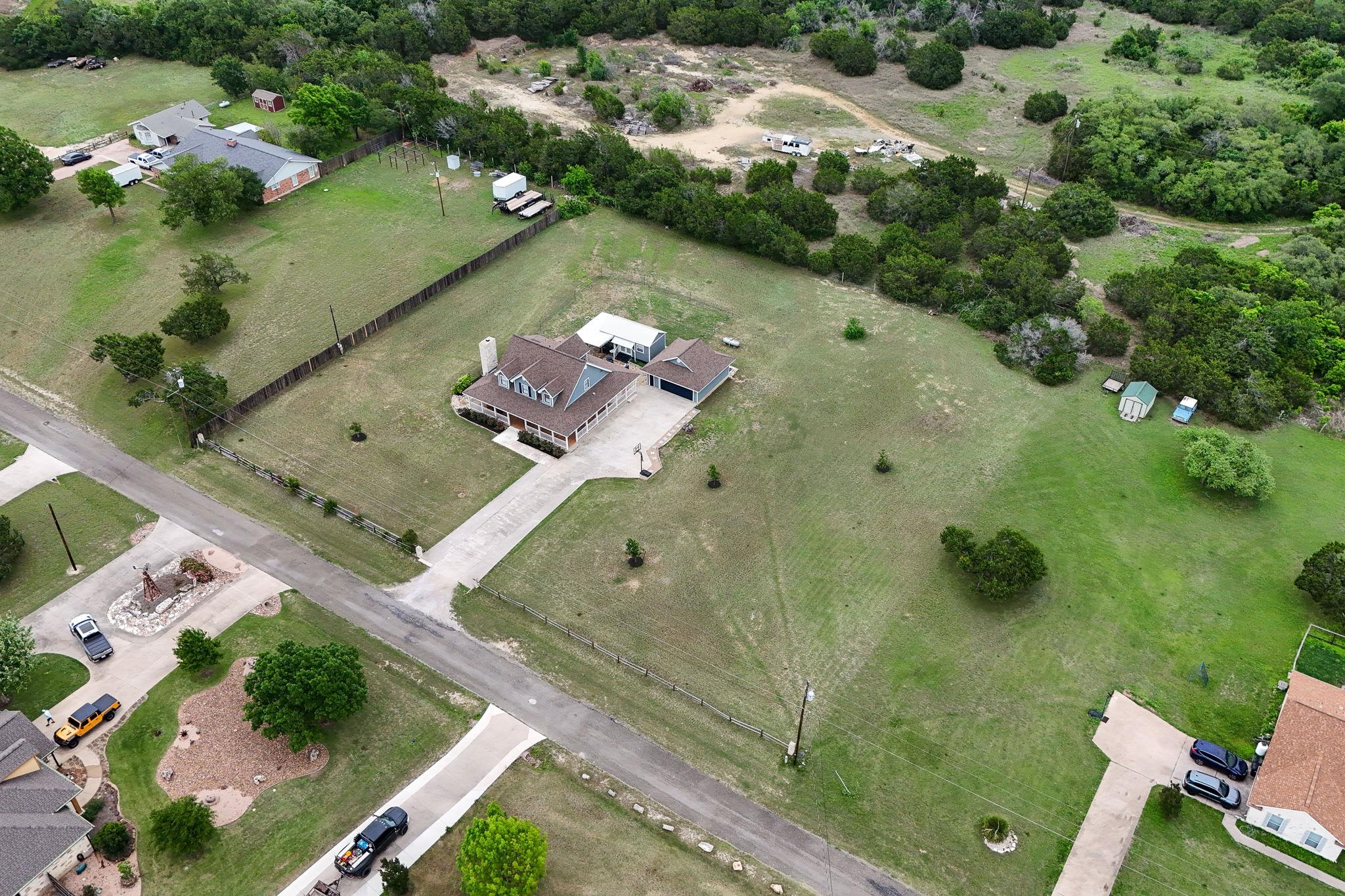 108 Independence Dr, Liberty Hill, TX 78642