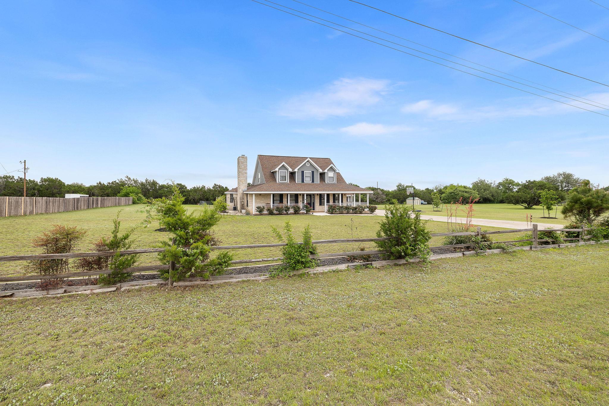 108 Independence Dr, Liberty Hill, TX 78642
