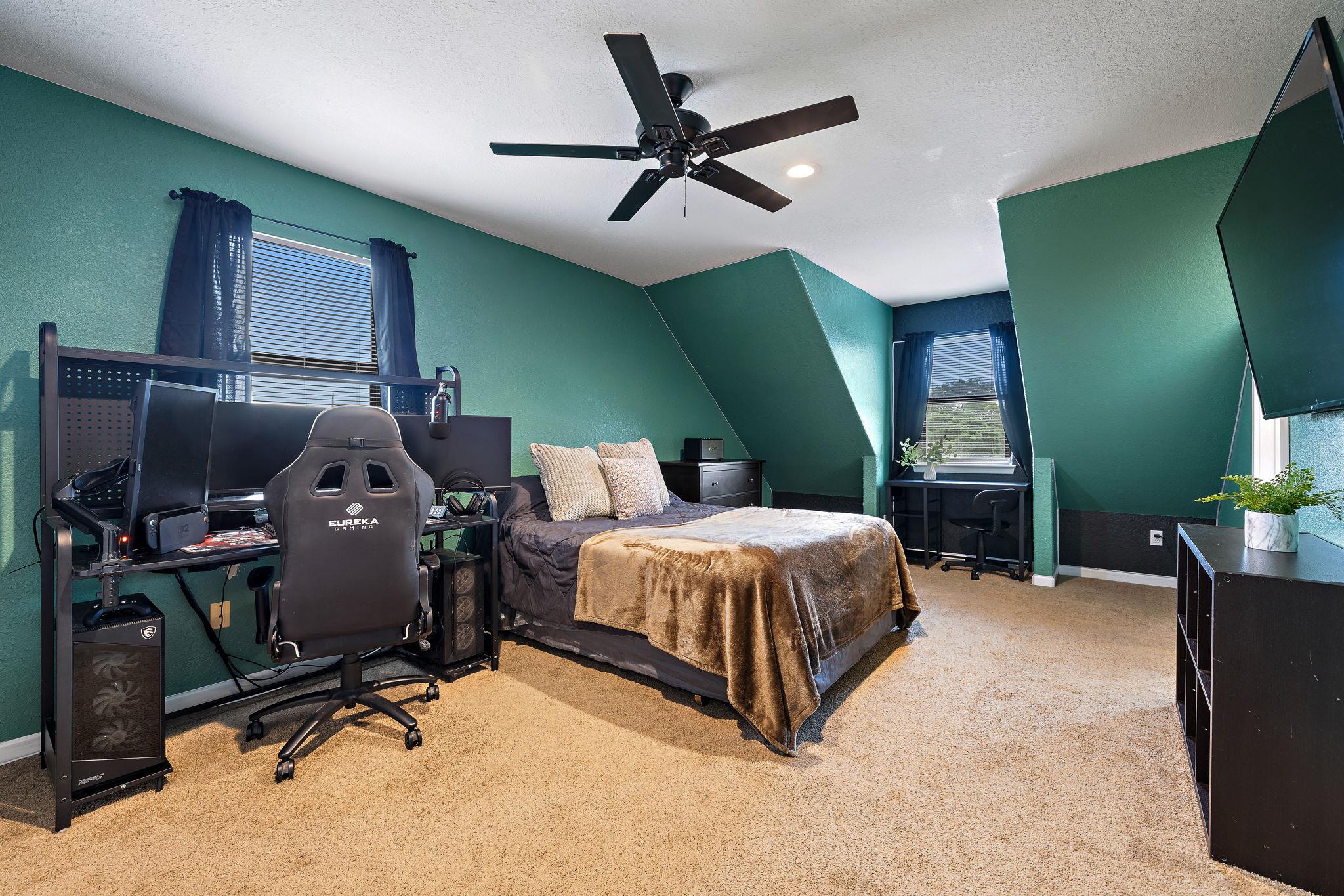 108 Independence Dr, Liberty Hill, TX 78642