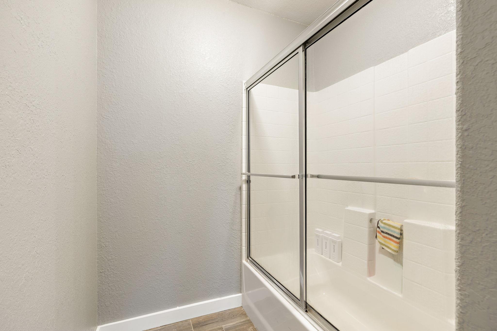 108 Independence Dr, Liberty Hill, TX 78642