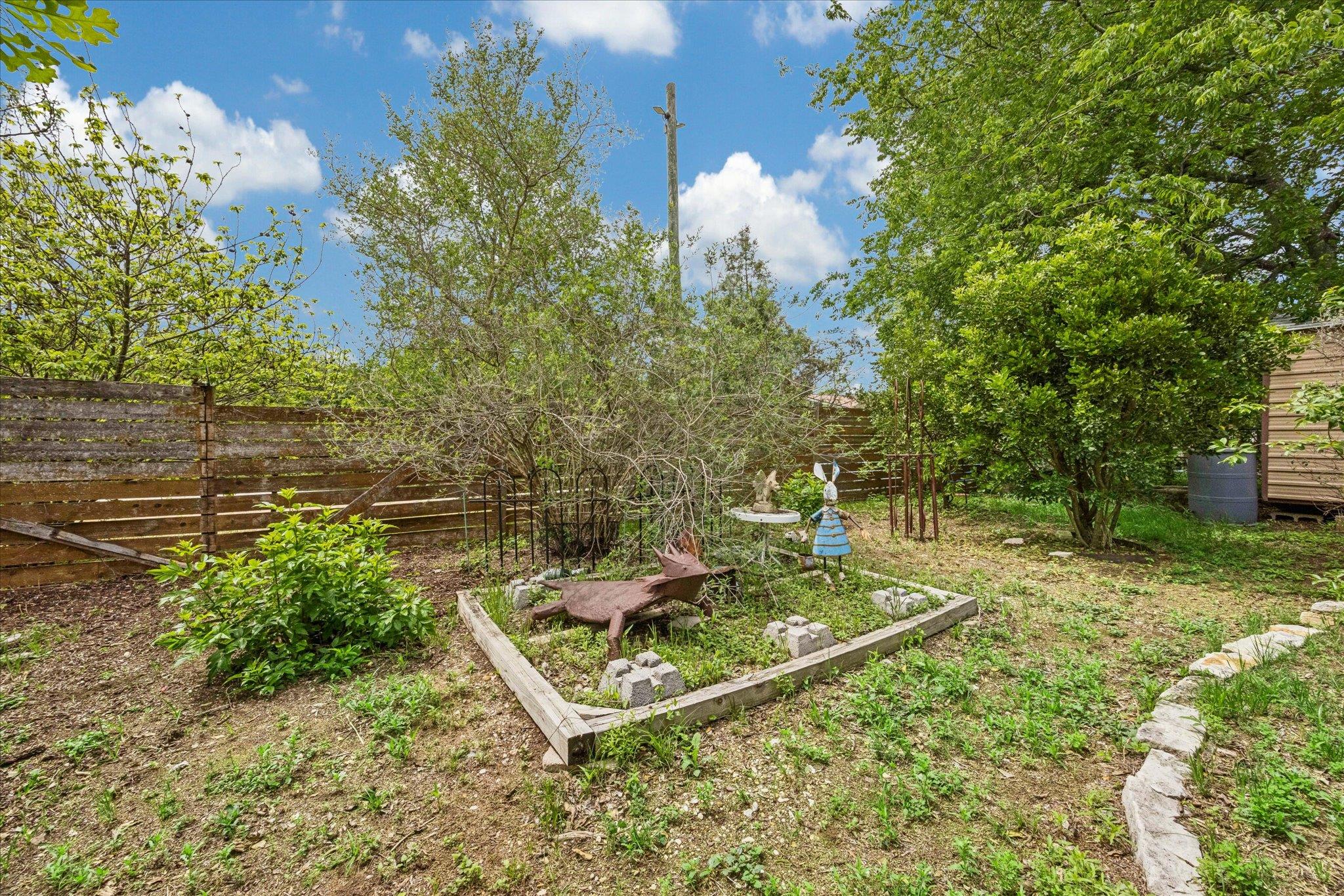 1800 Deloney St, Austin, TX 78721