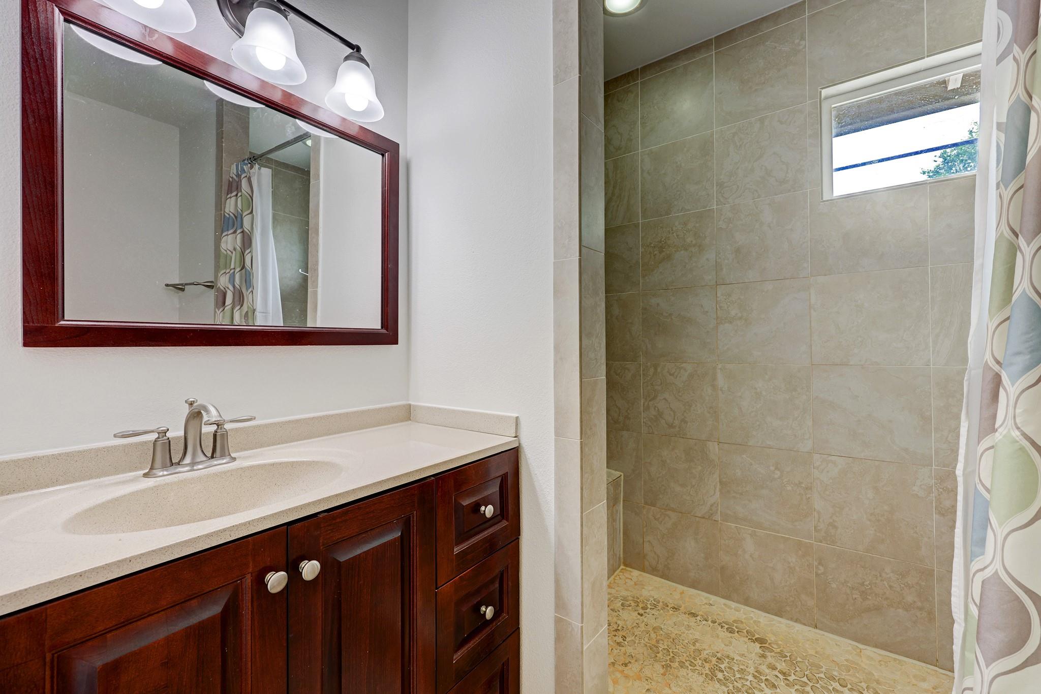 1800 Deloney St, Austin, TX 78721