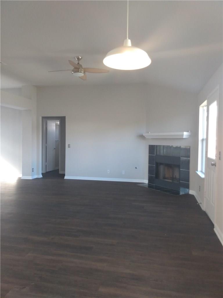 406 Ballentine Ct, Hutto, TX 78634