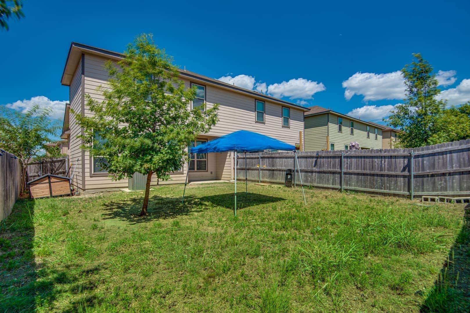 137 and 143 Lakeview Ct, Kyle, TX 78640