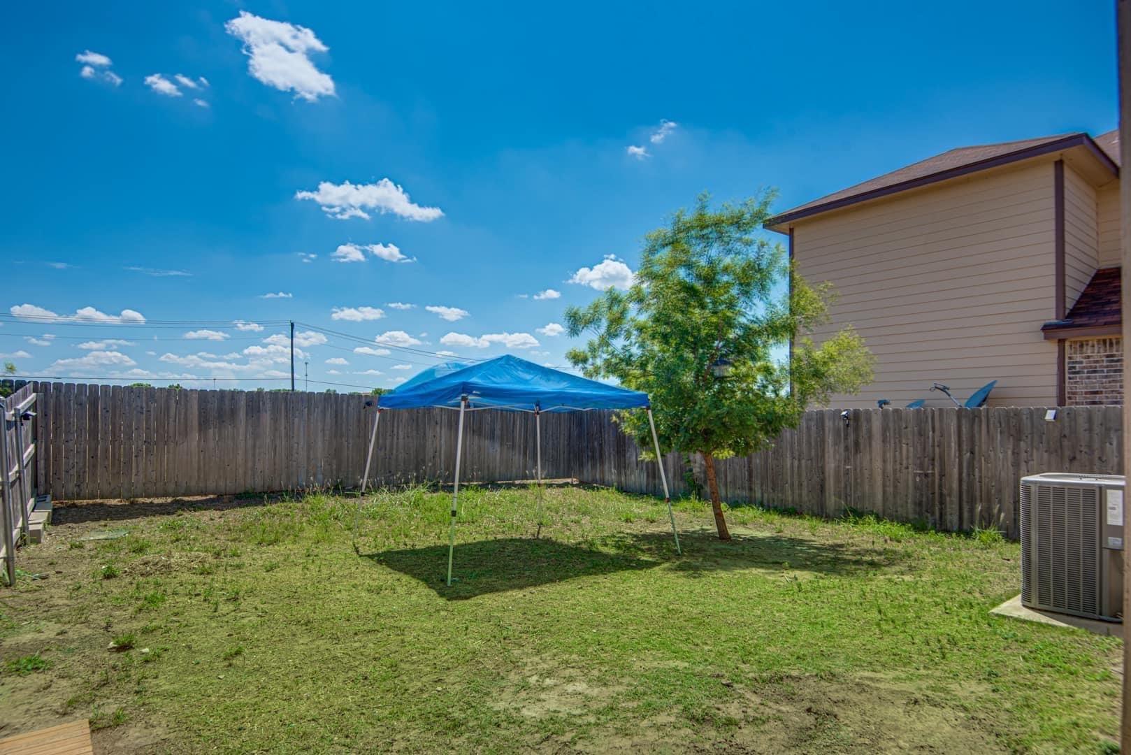 137 and 143 Lakeview Ct, Kyle, TX 78640