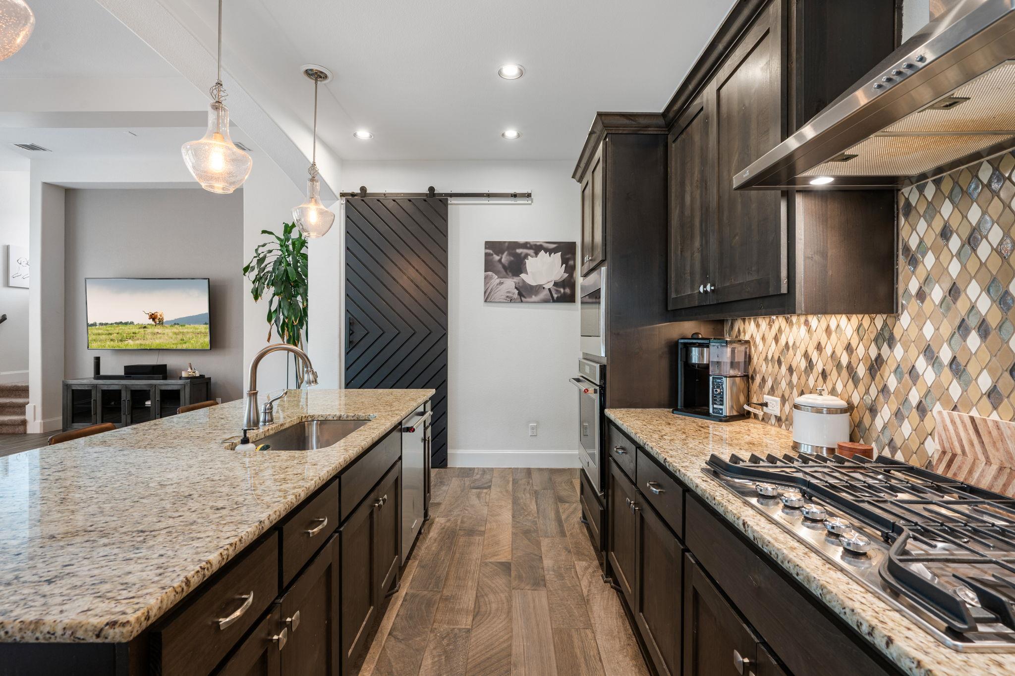 401 Skyflower Dr, Georgetown, TX 78628