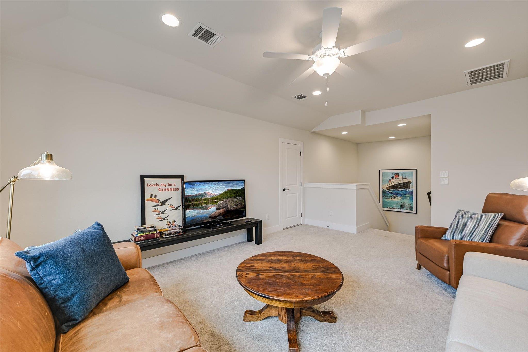 125 Broken Oak Dr, Liberty Hill, TX 78642