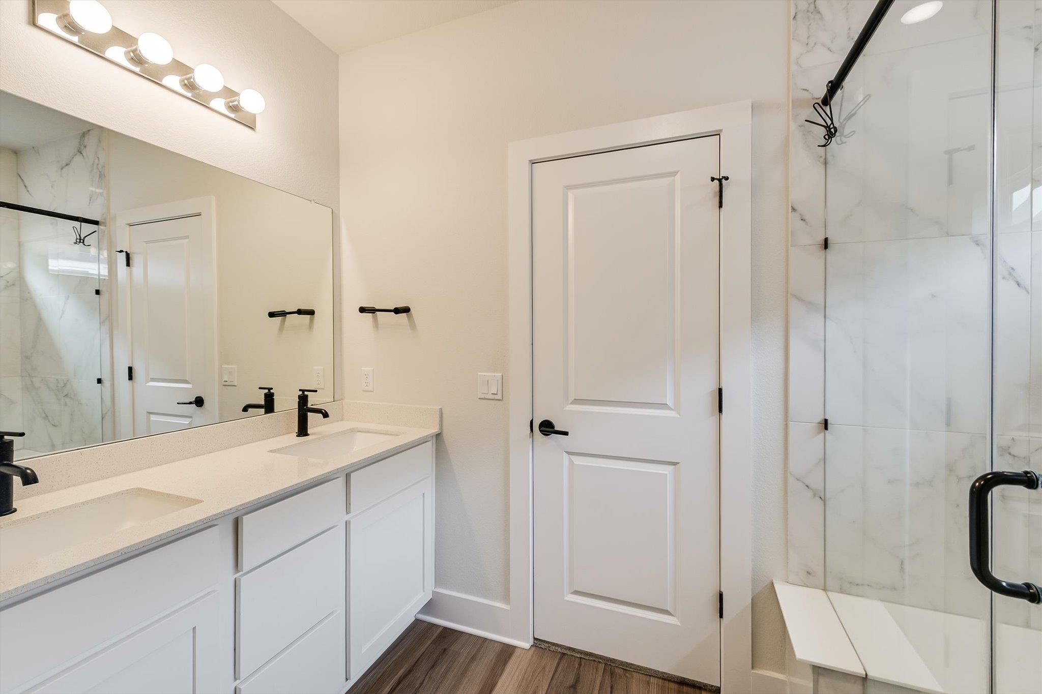 125 Broken Oak Dr, Liberty Hill, TX 78642