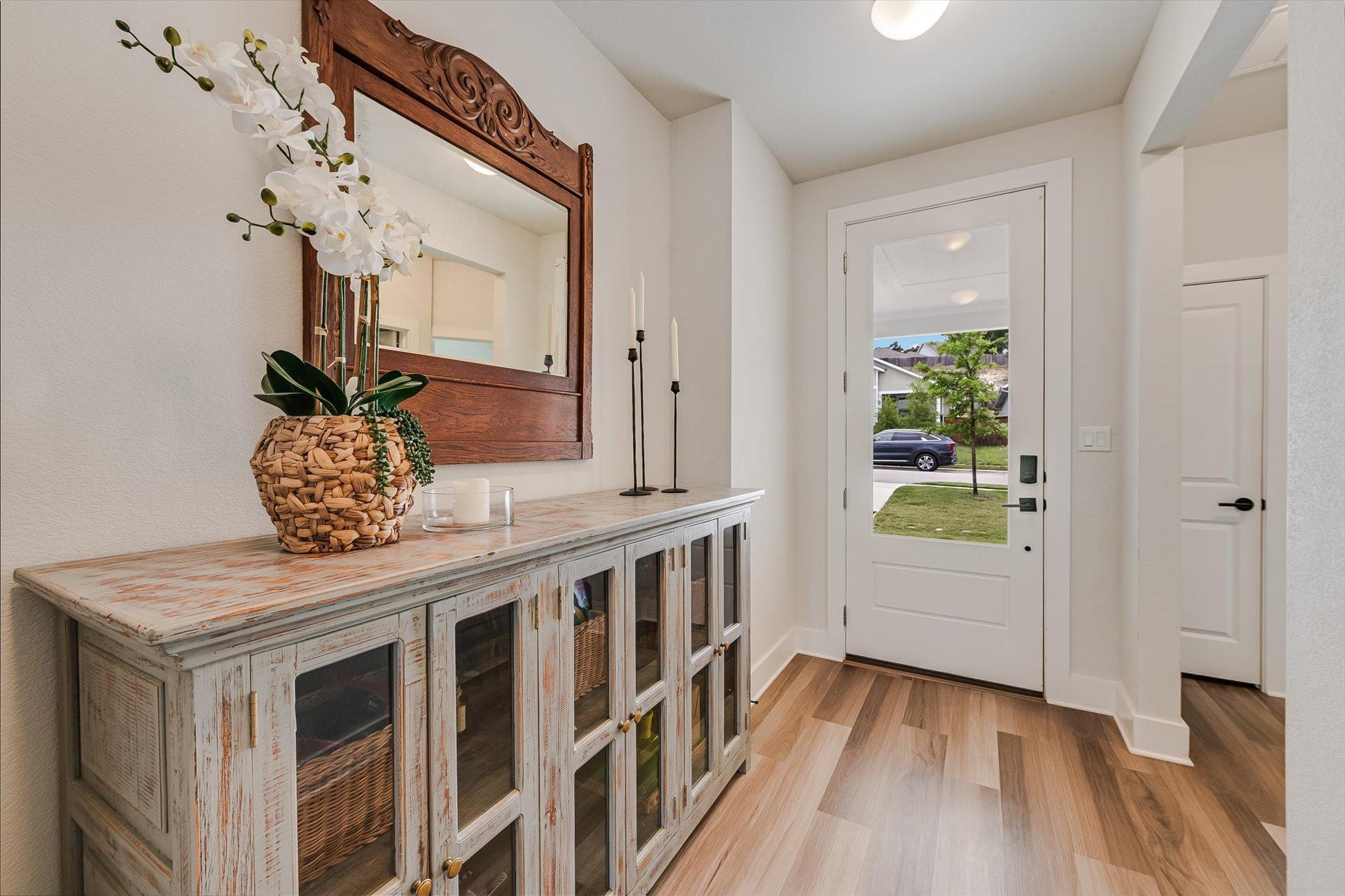 125 Broken Oak Dr, Liberty Hill, TX 78642