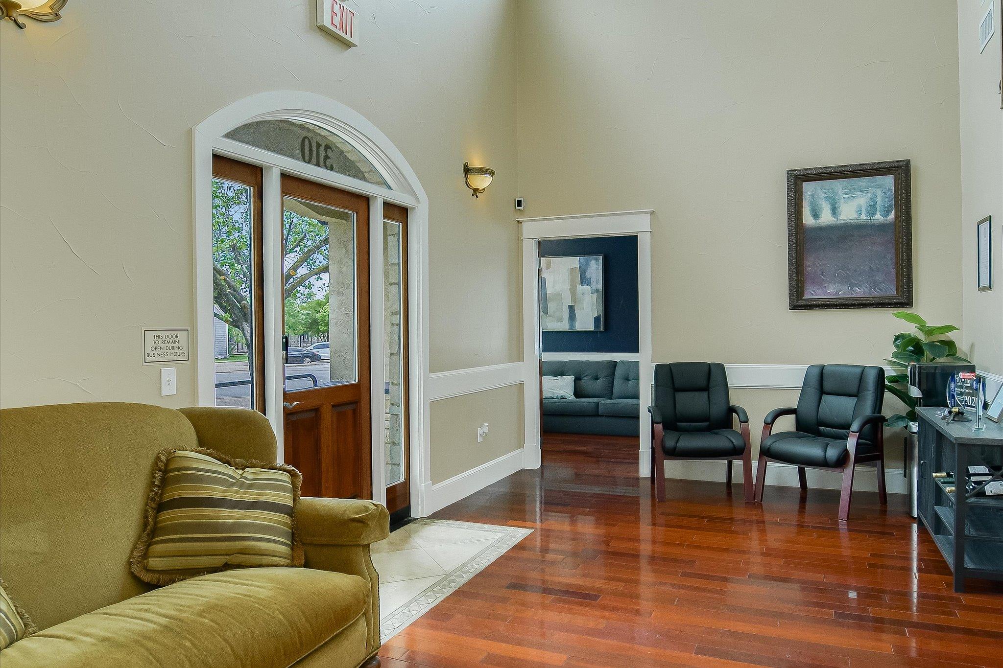 310 W Main St # 101, Round Rock, TX 78664