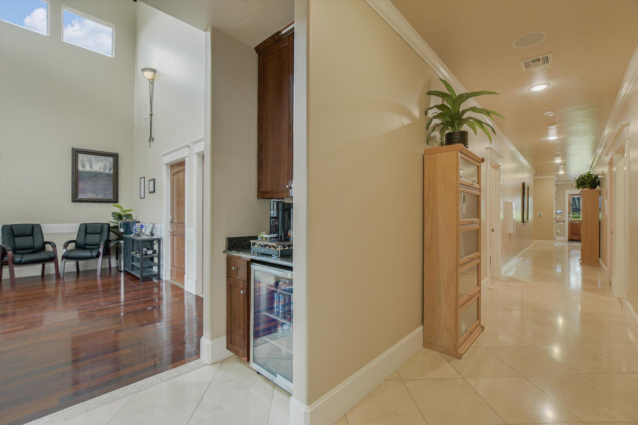 310 W Main St # 101, Round Rock, TX 78664