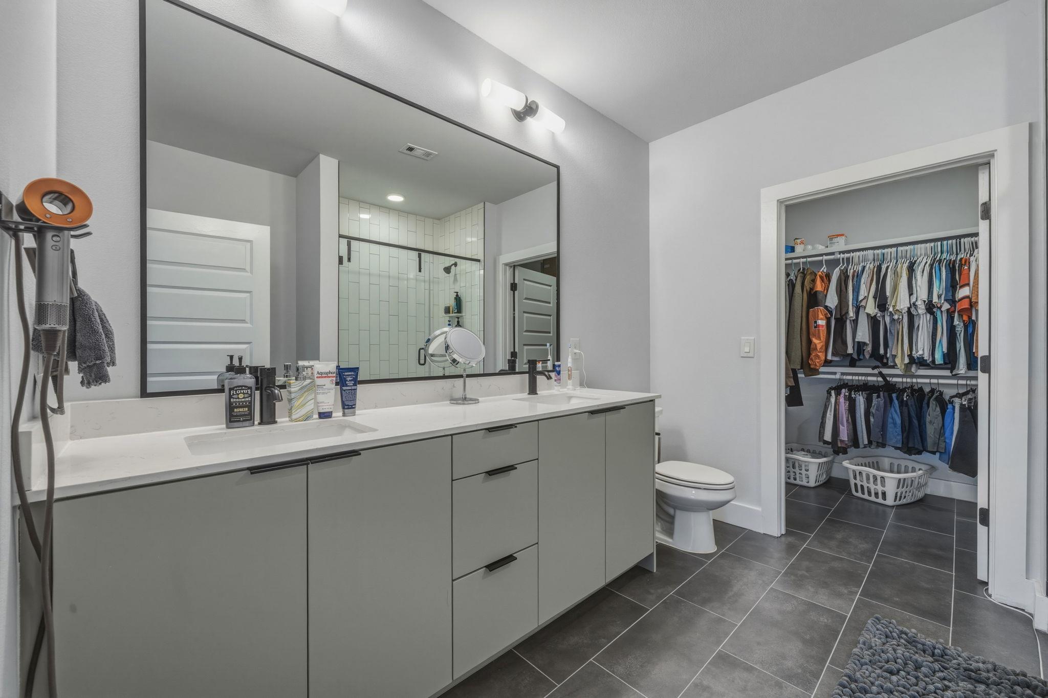 2500 Longview St # 300, Austin, TX 78705