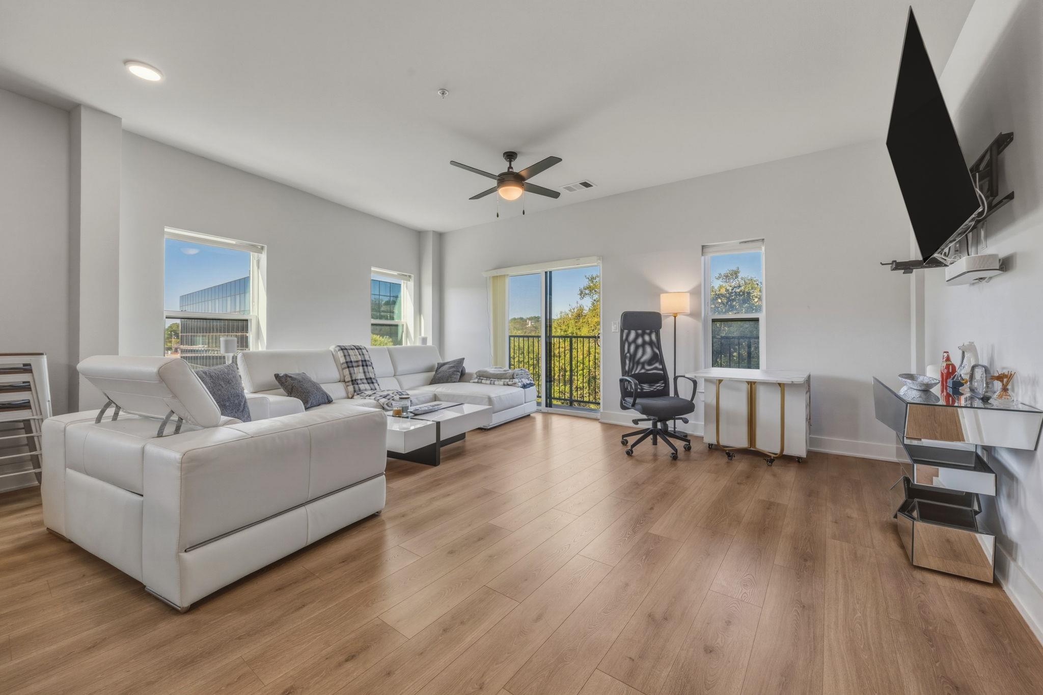 2500 Longview St # 300, Austin, TX 78705