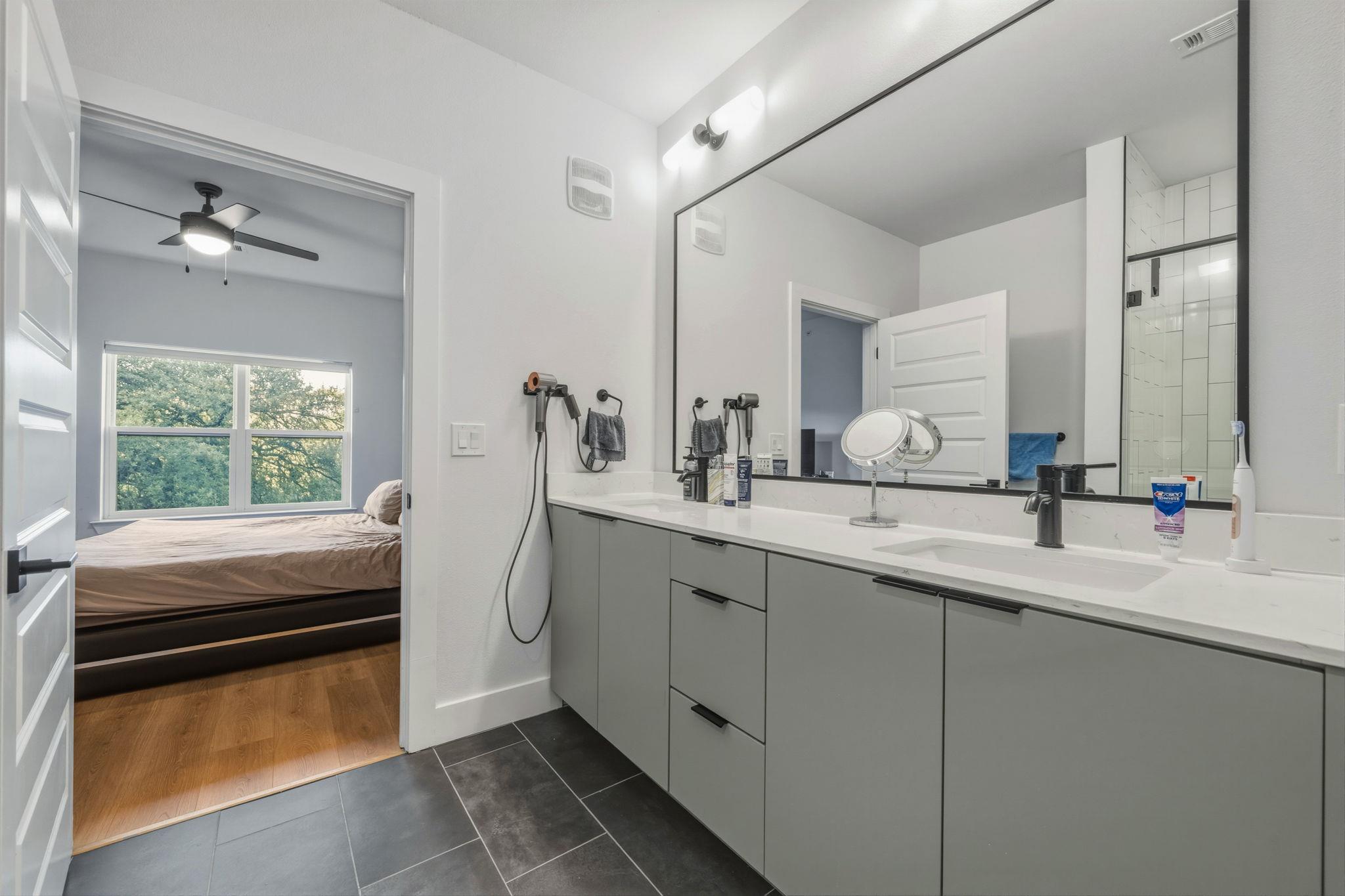 2500 Longview St # 300, Austin, TX 78705