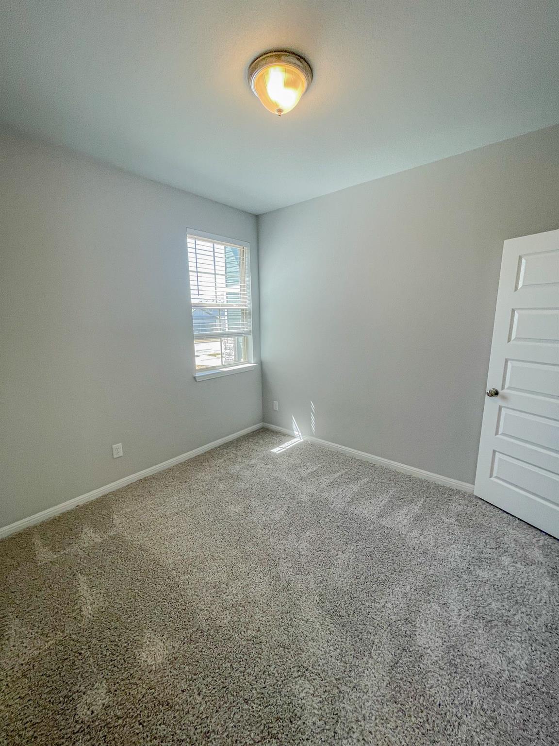 465 Unforgiven Ln, Jarrell, TX 76537