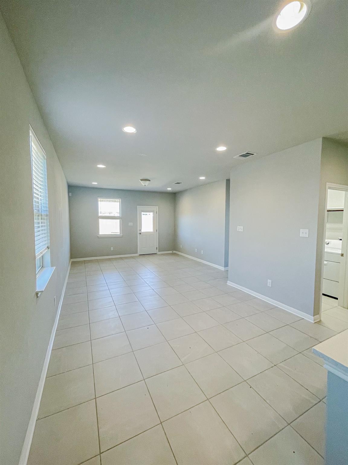 465 Unforgiven Ln, Jarrell, TX 76537