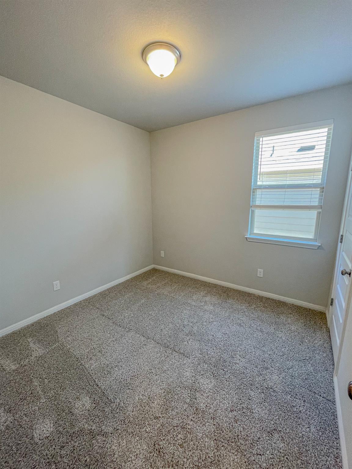 465 Unforgiven Ln, Jarrell, TX 76537