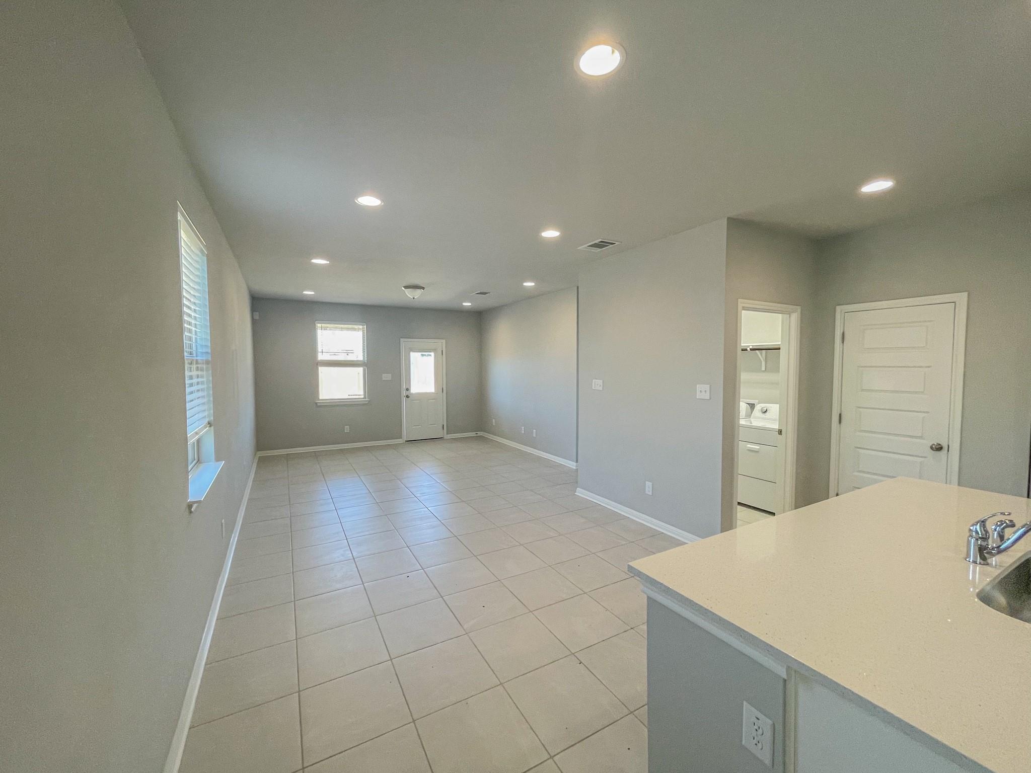 465 Unforgiven Ln, Jarrell, TX 76537