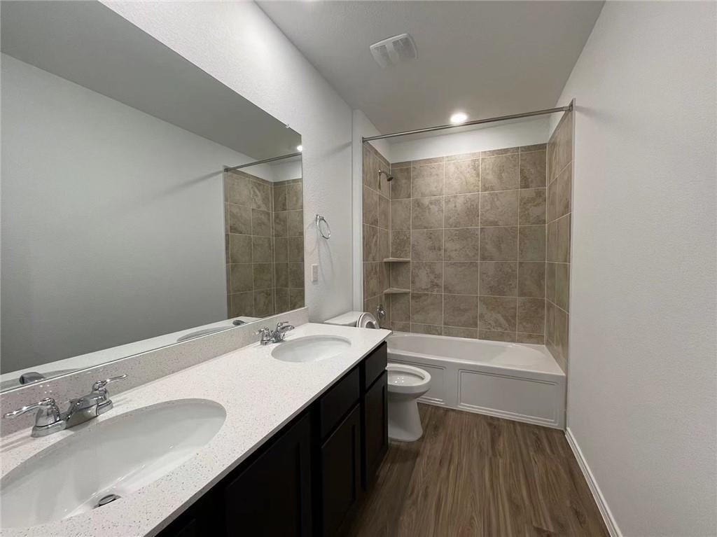 216 Arnage Dr, Hutto, TX 78634