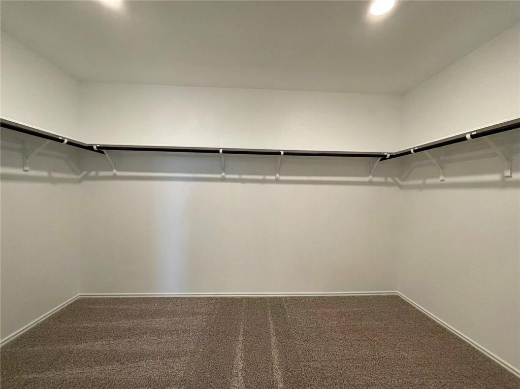 216 Arnage Dr, Hutto, TX 78634