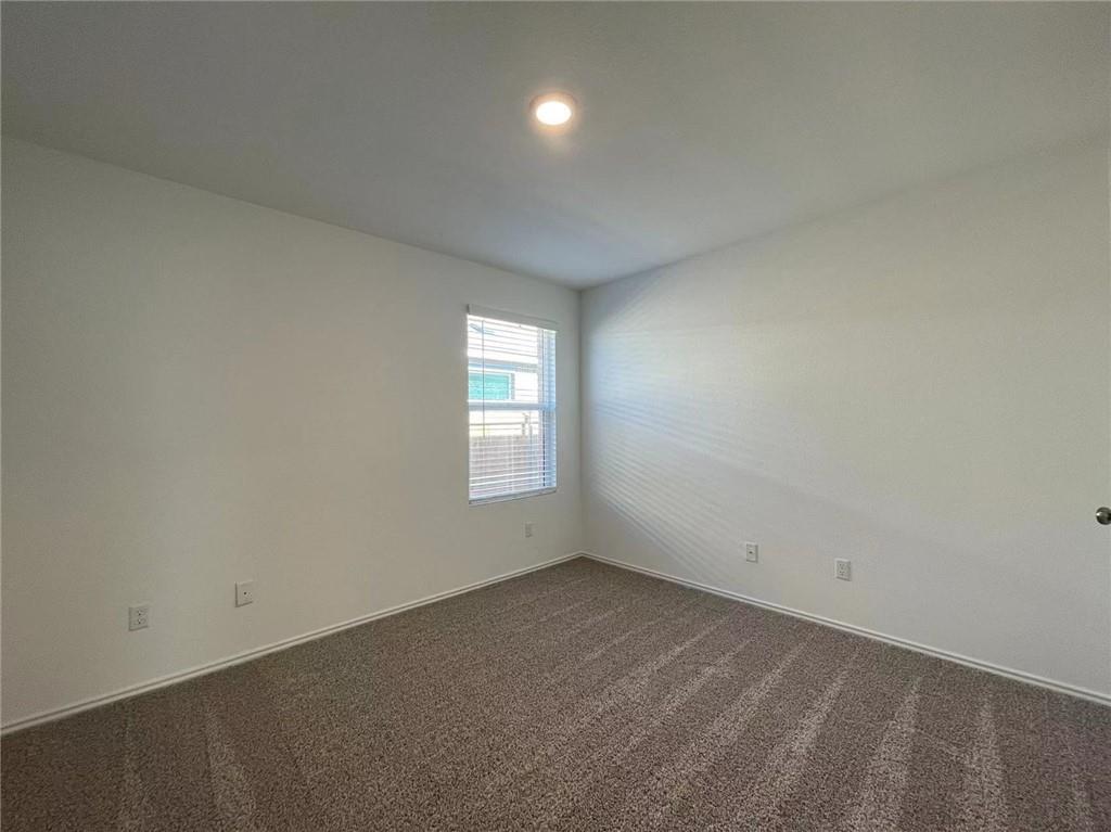 216 Arnage Dr, Hutto, TX 78634