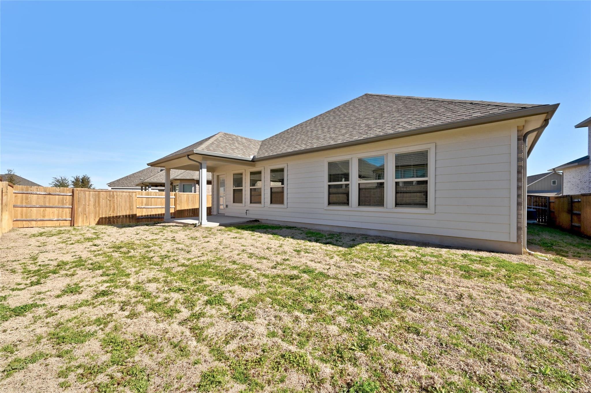 160 Fawn River Run, Kyle, TX 78640
