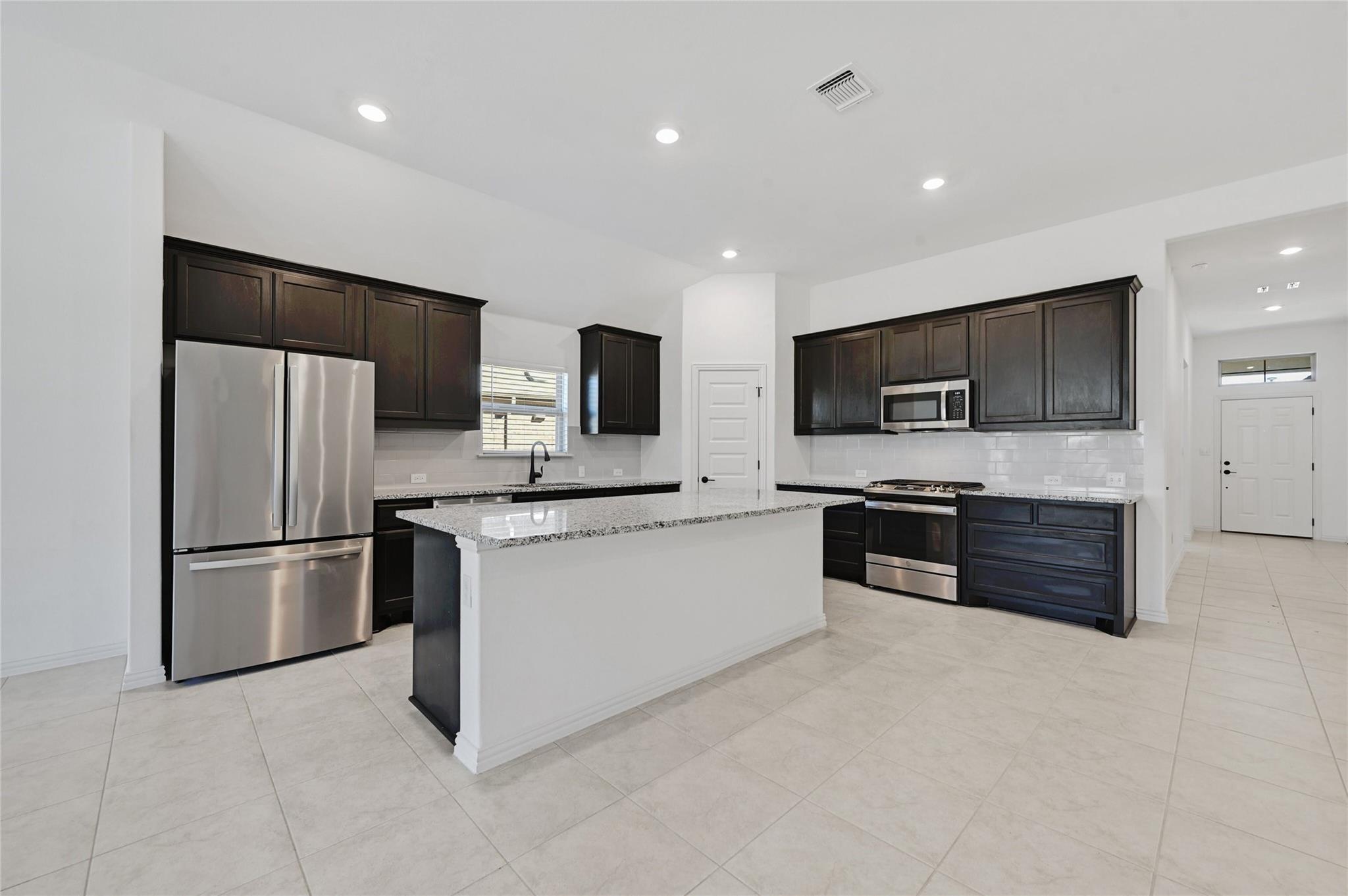 160 Fawn River Run, Kyle, TX 78640