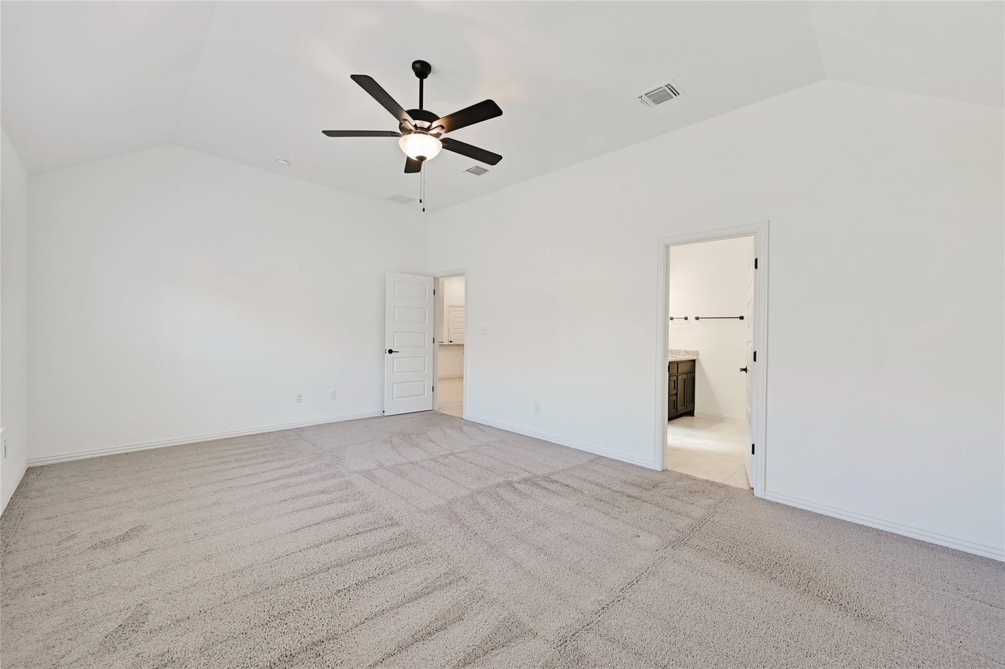 160 Fawn River Run, Kyle, TX 78640