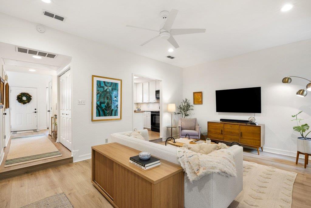 2201 Lakeway Blvd # 18, Lakeway, TX 78734