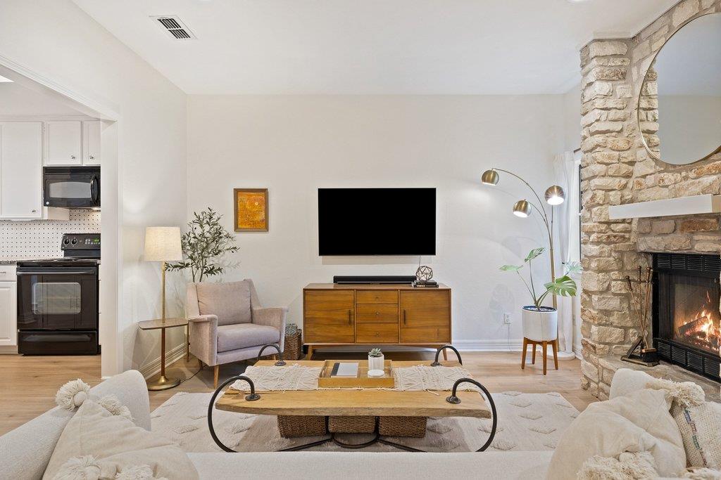 2201 Lakeway Blvd # 18, Lakeway, TX 78734