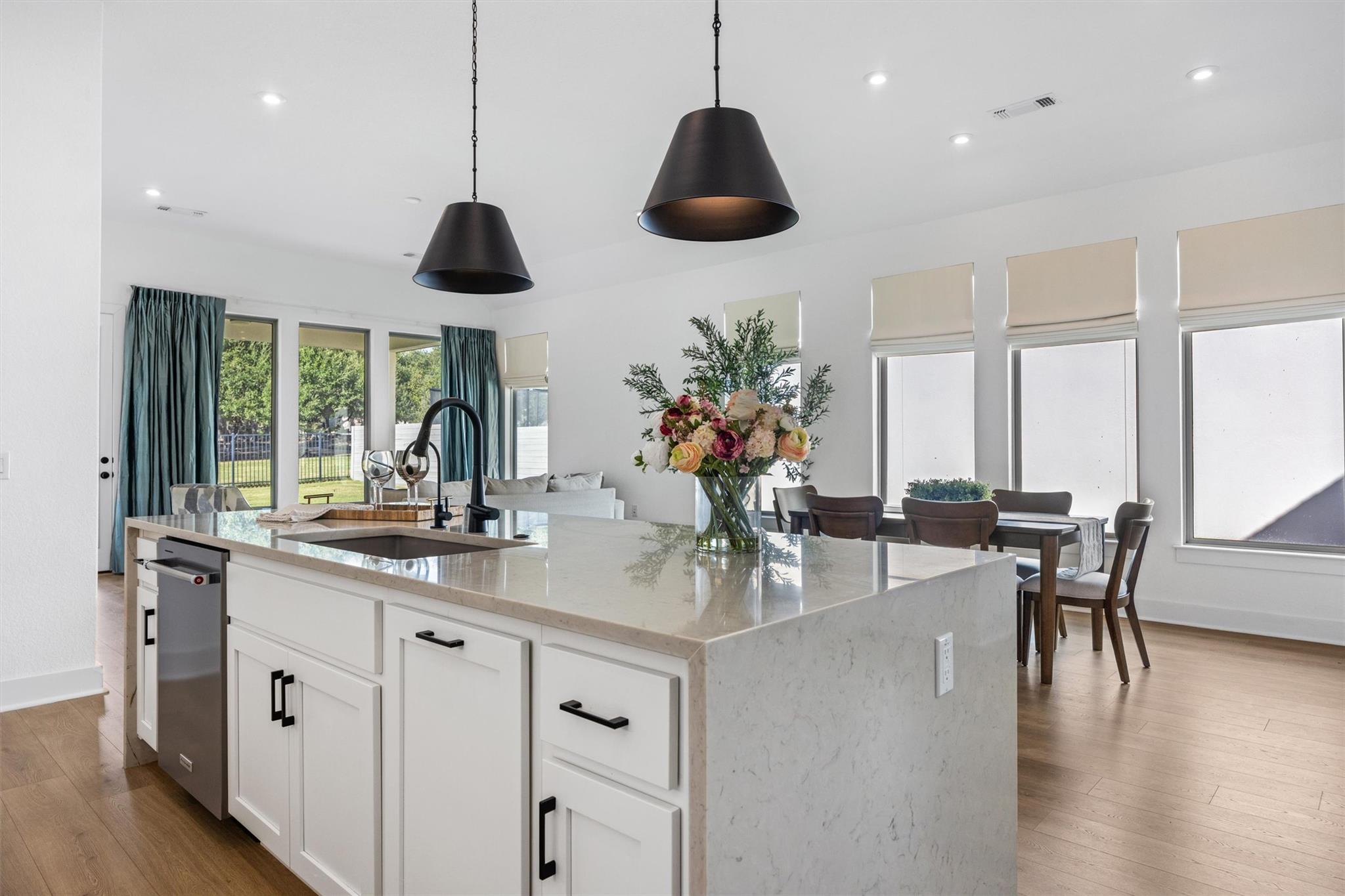 1122 Silver Dollar Trl, Georgetown, TX 78628