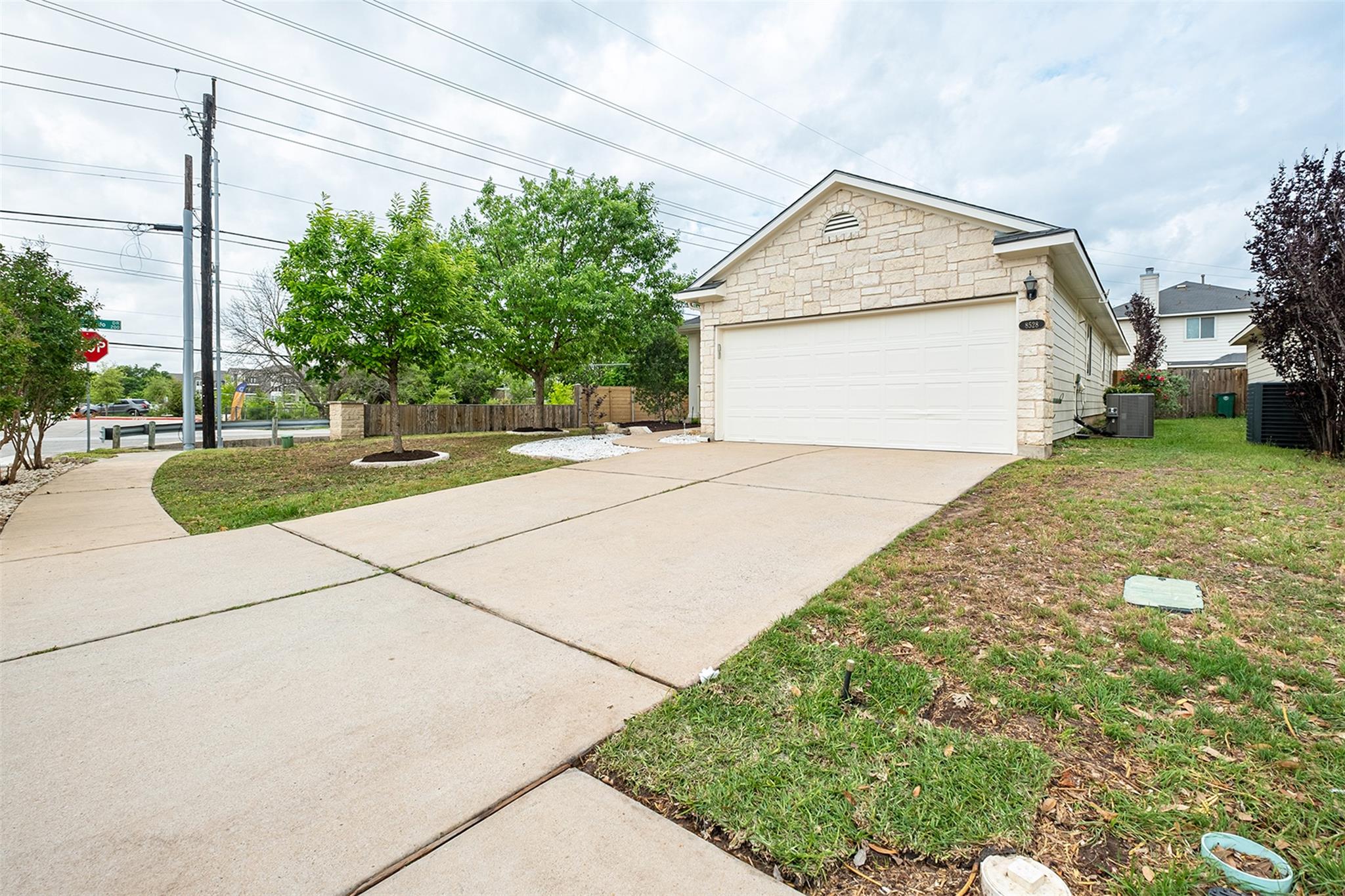 8528 Chick Pea Ln, Austin, TX 78748