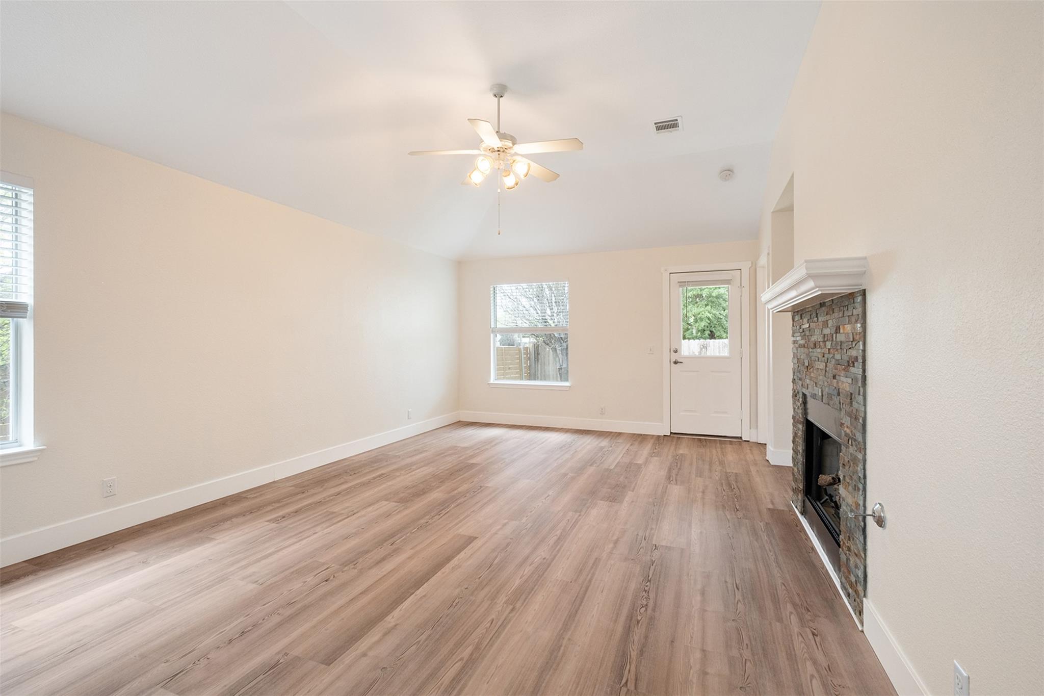 8528 Chick Pea Ln, Austin, TX 78748