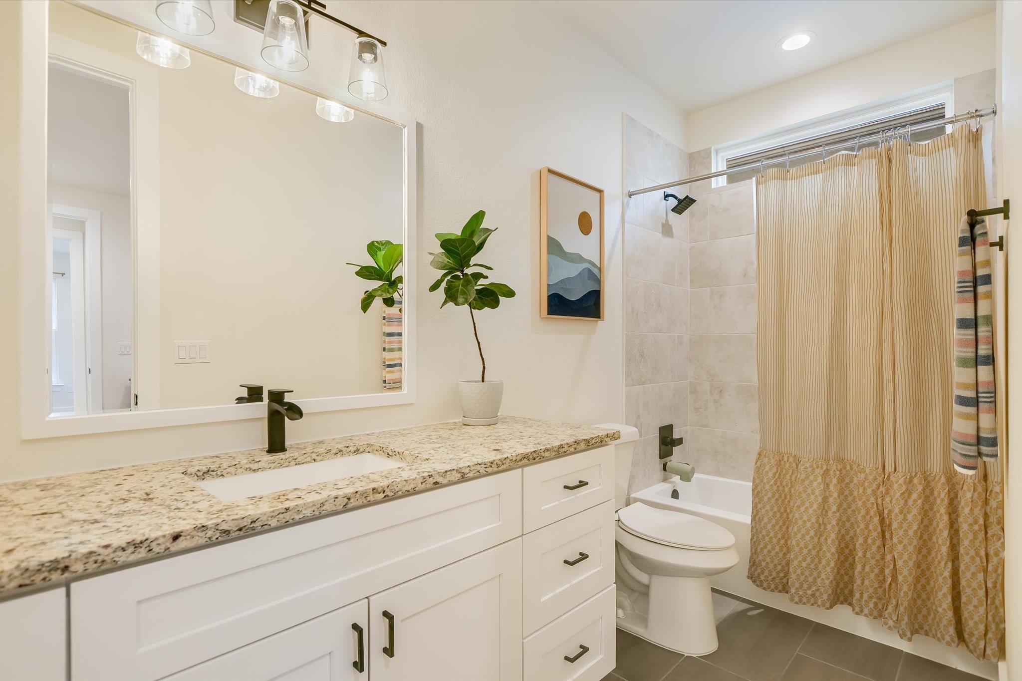 3704 Alamo Cv, Lago Vista, TX 78645