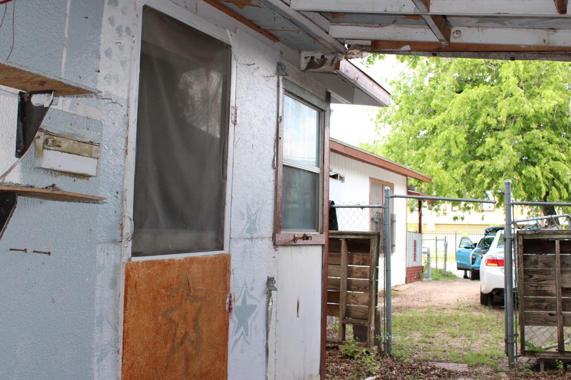 3017 Lyons Rd, Austin, TX 78702