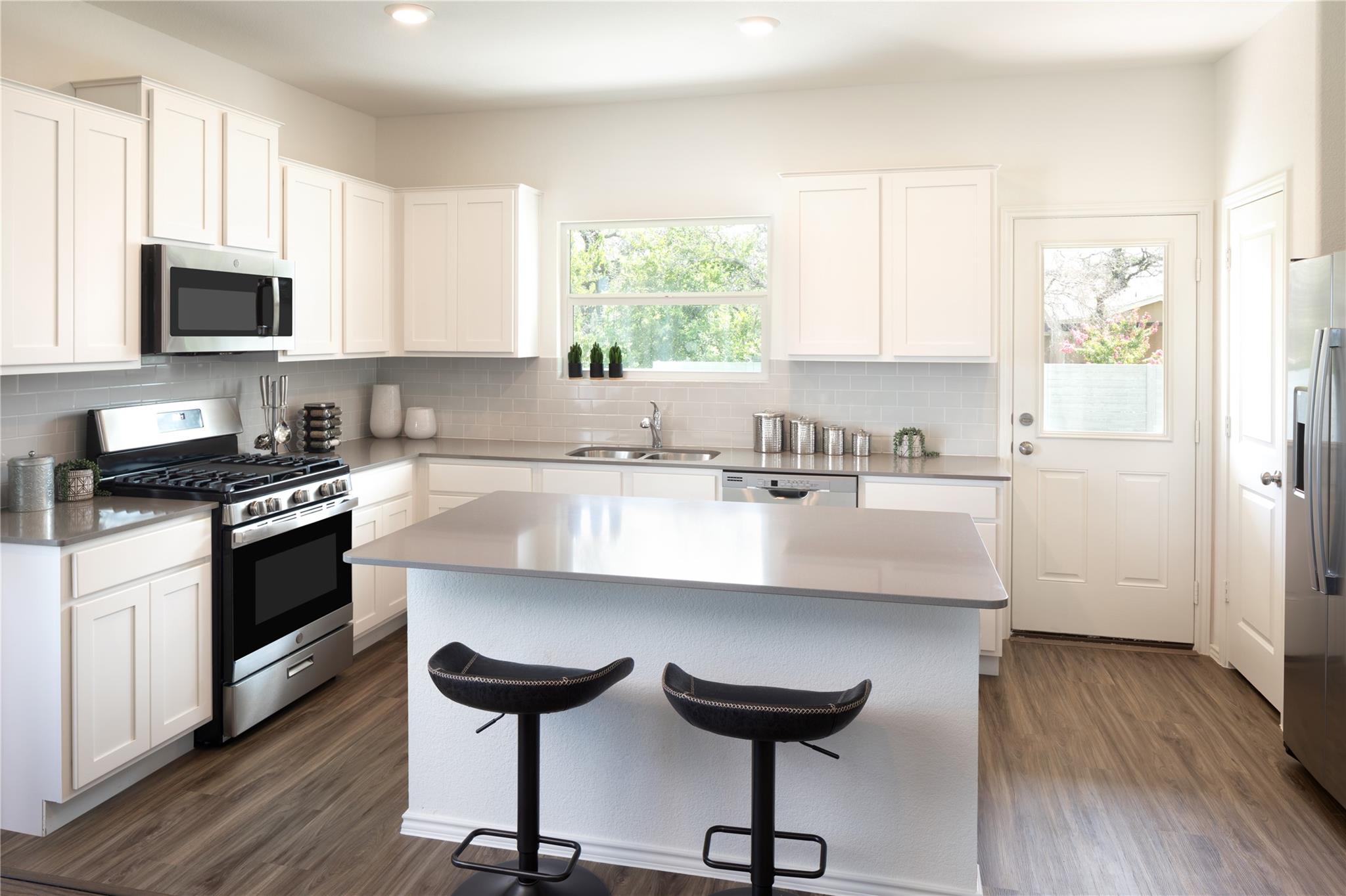 195 PARSONS, Kyle, TX 78640