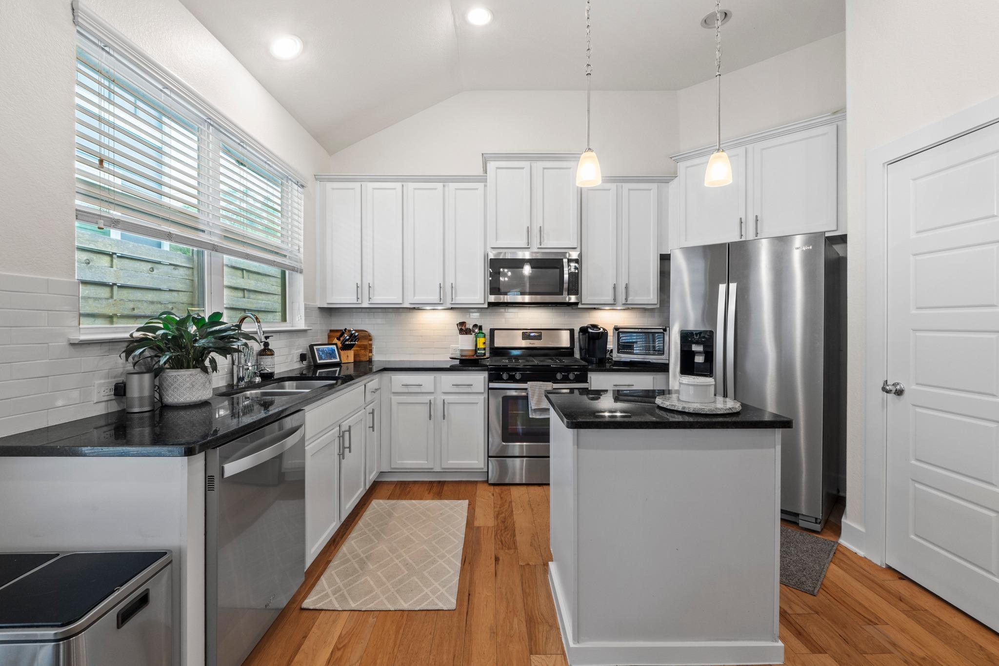 2100 Hermia St # 41, Austin, TX 78741