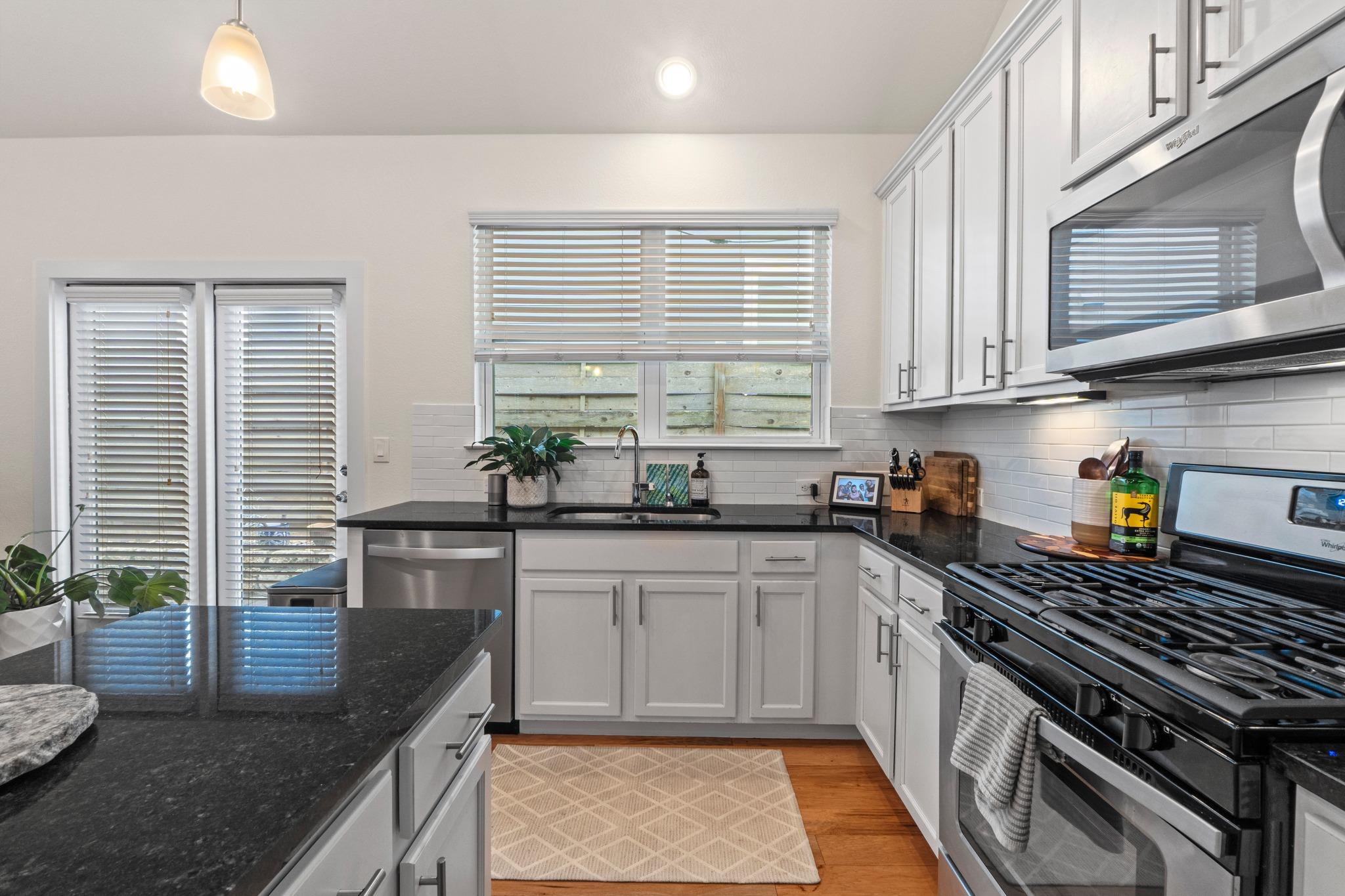 2100 Hermia St # 41, Austin, TX 78741