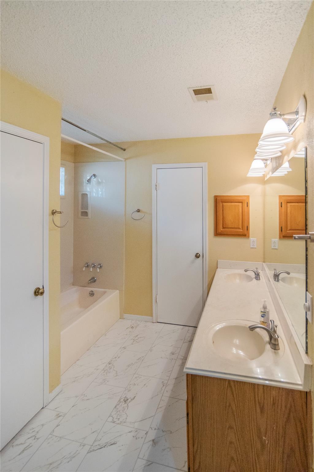 2200 MAPLE HOLLOW Trl, Austin, TX 78728