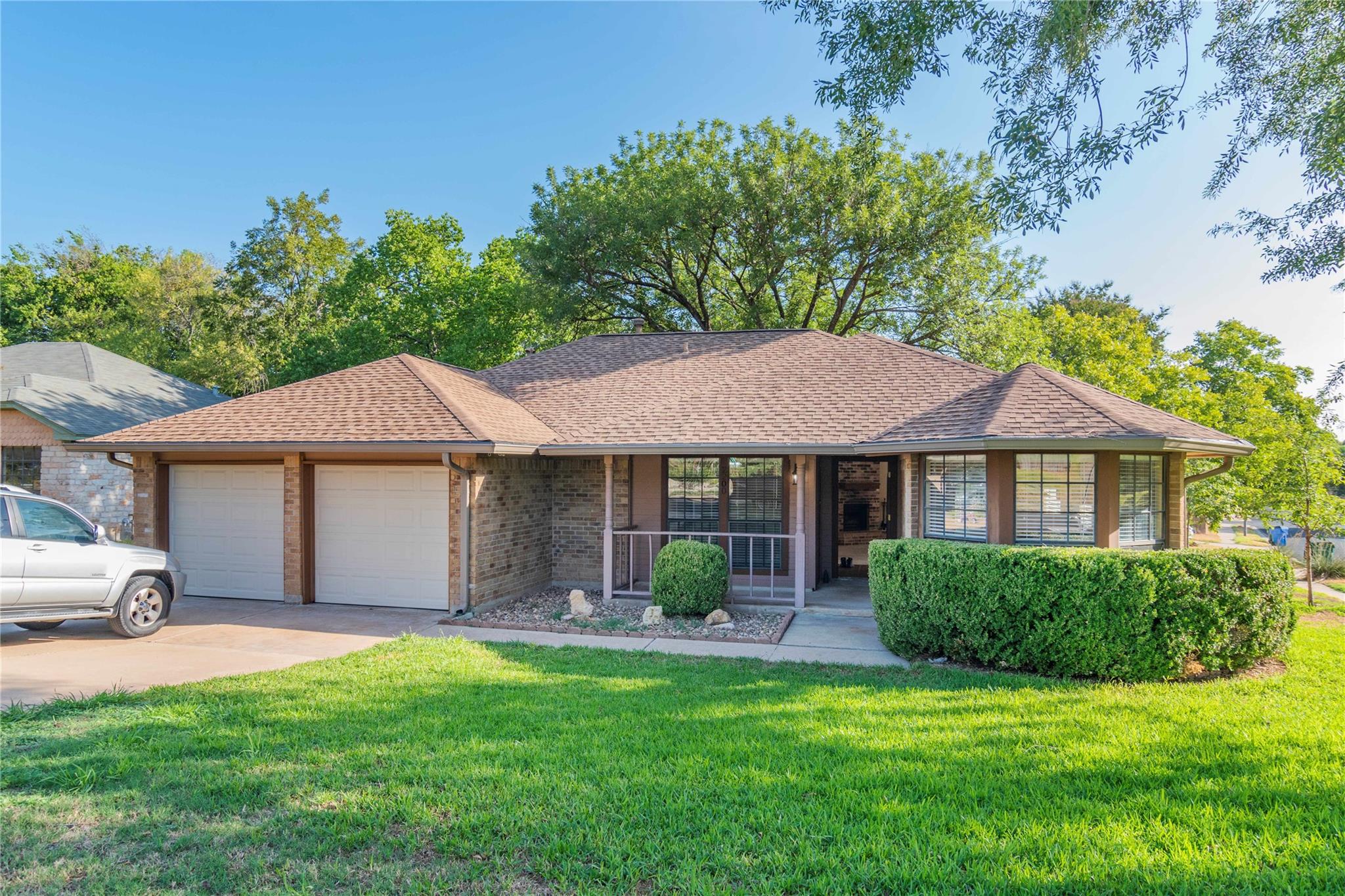 2200 MAPLE HOLLOW Trl, Austin, TX 78728