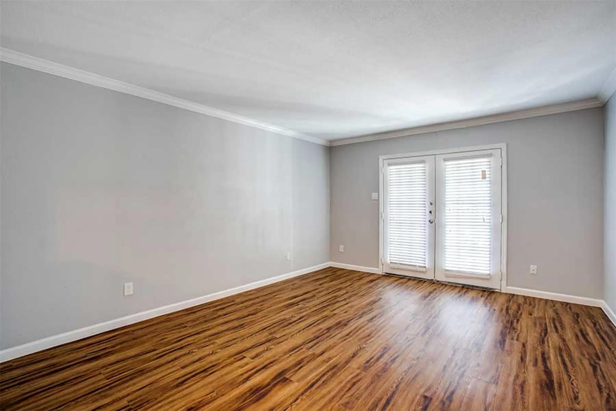 851 Threadneedle St # 215, Houston, TX 77079