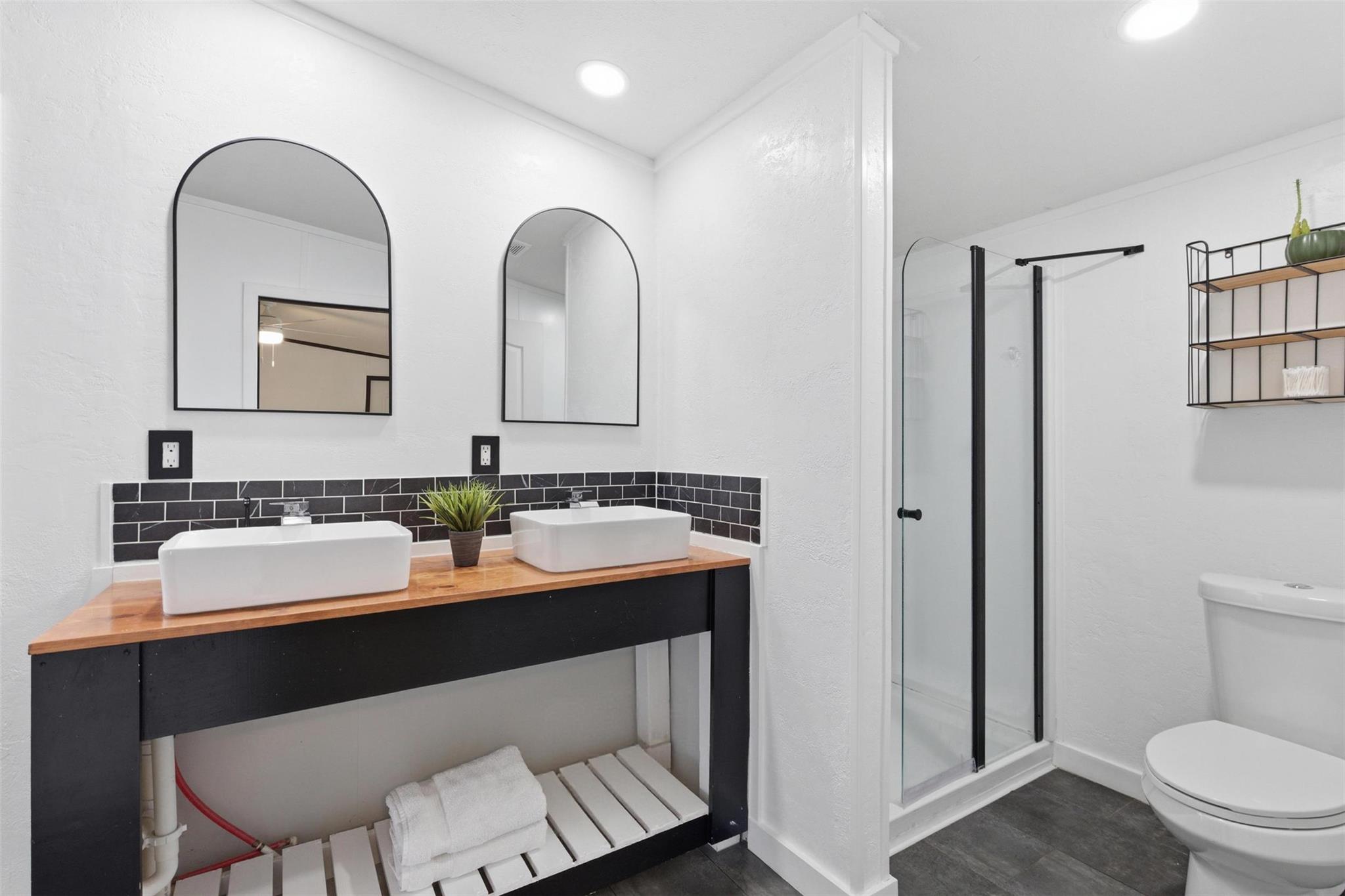 580 Railyard Dr, Kyle, TX 78640