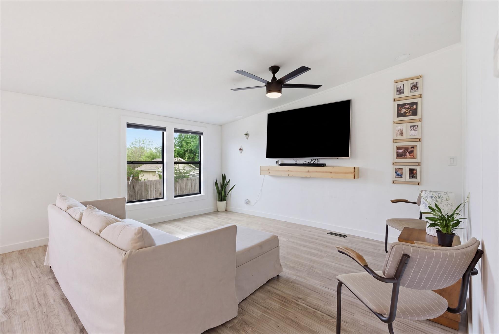 580 Railyard Dr, Kyle, TX 78640