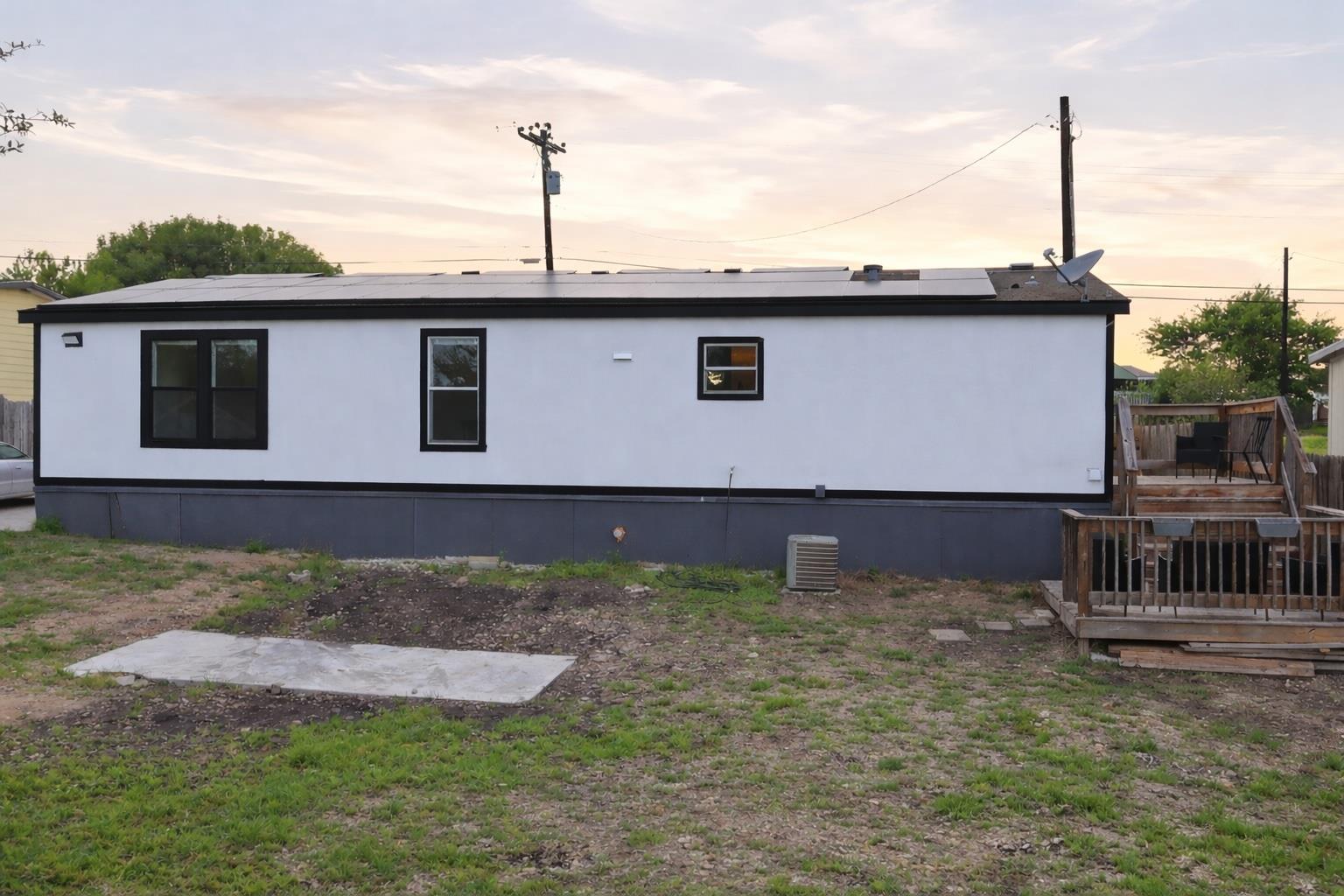 580 Railyard Dr, Kyle, TX 78640