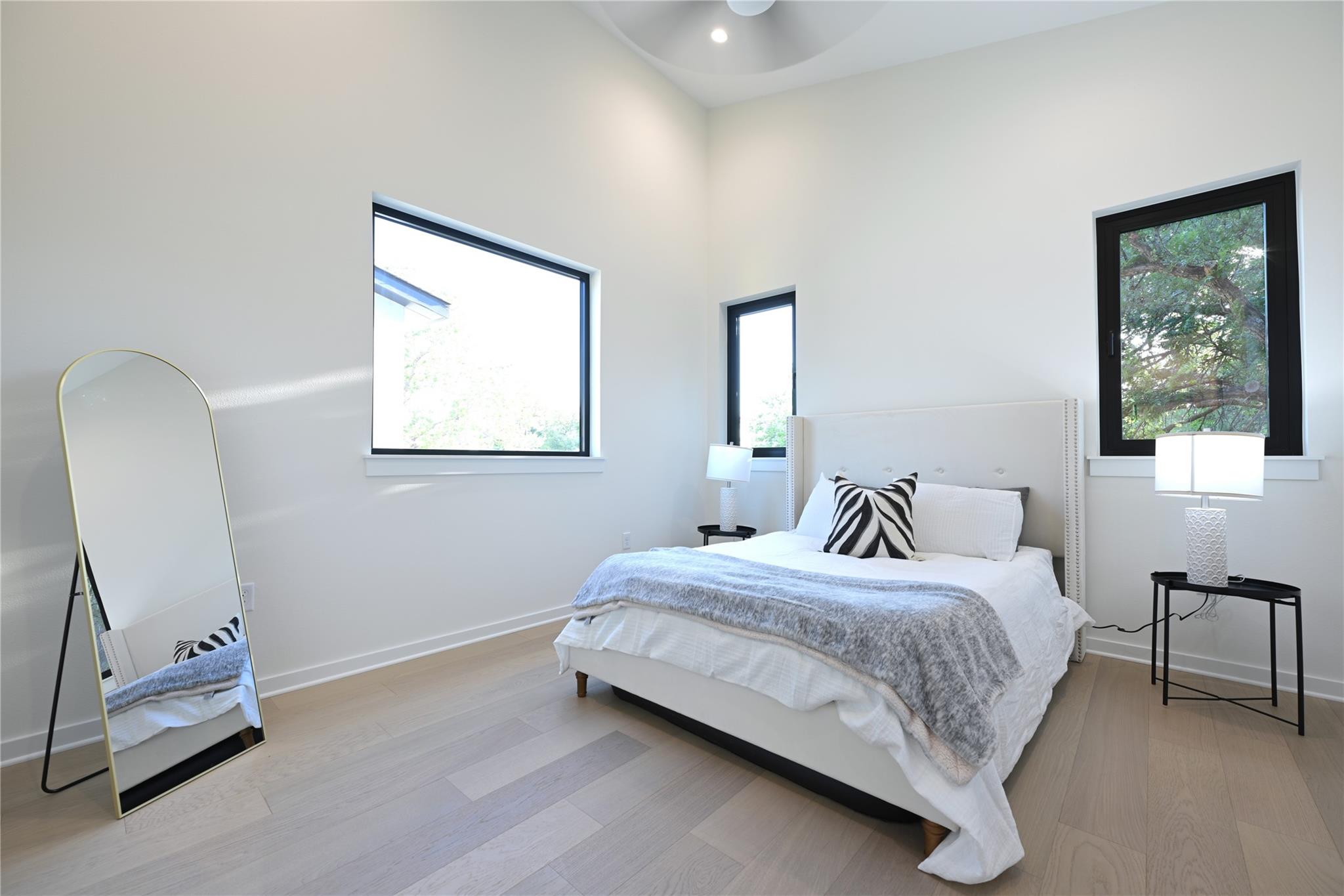 4410 Glomar Ave # 2, Austin, TX 78721