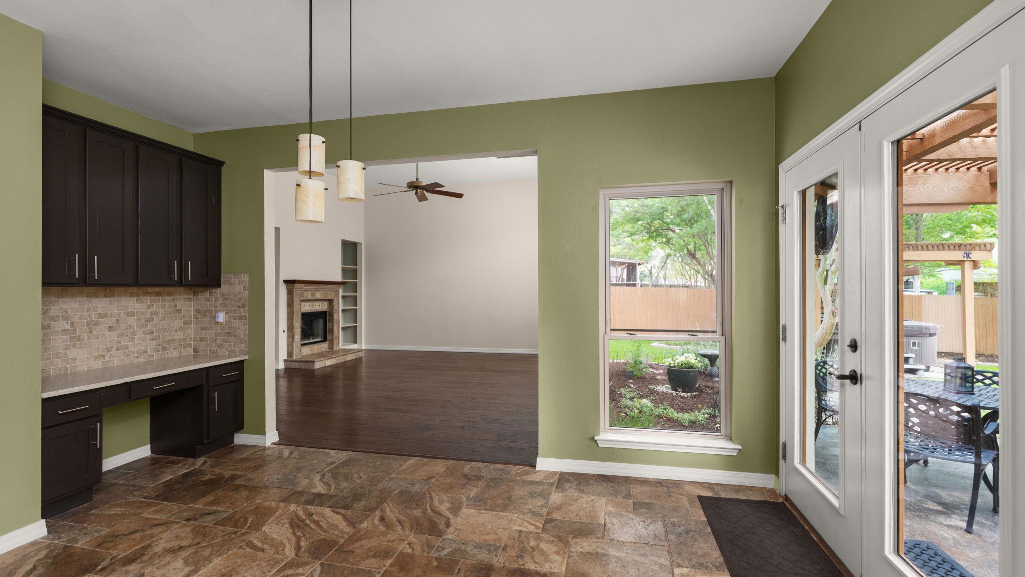 6305 THIRLMARE Ct, Austin, TX 78754